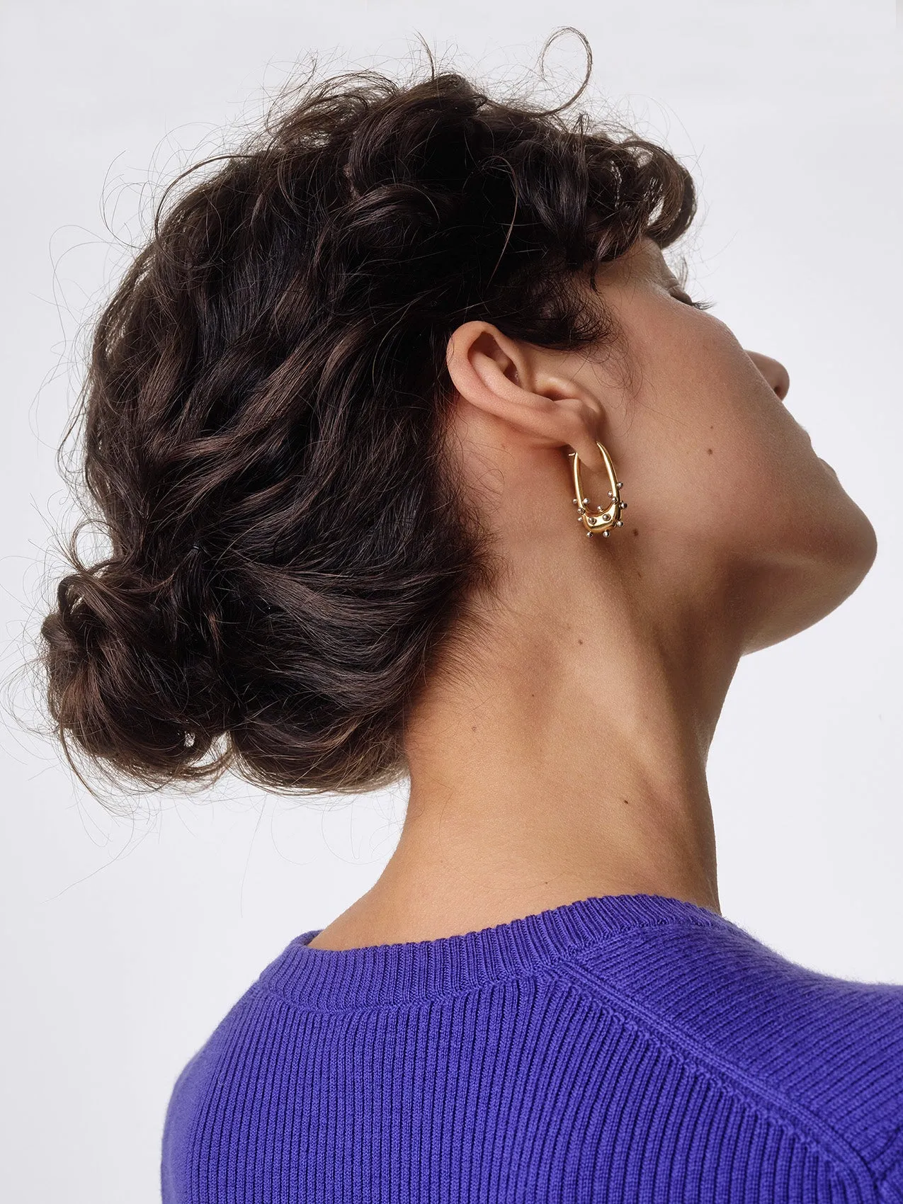 Elias 18kt Gold and Palladium-Plated Hoop Earrings sold by Aeyde product image thumbnail 4