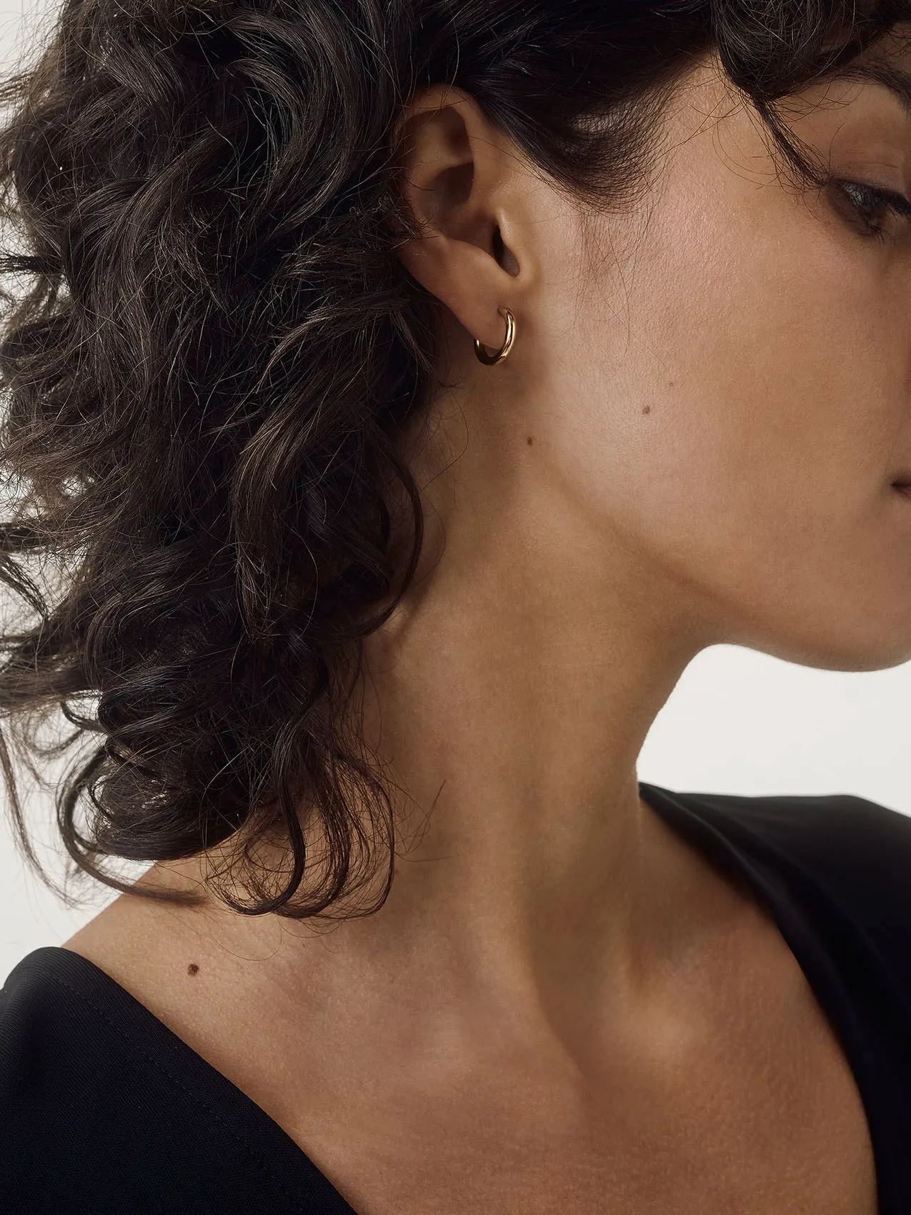 Elliot 18kt Gold-Plated Hoop Earrings sold by Aeyde product image thumbnail 4