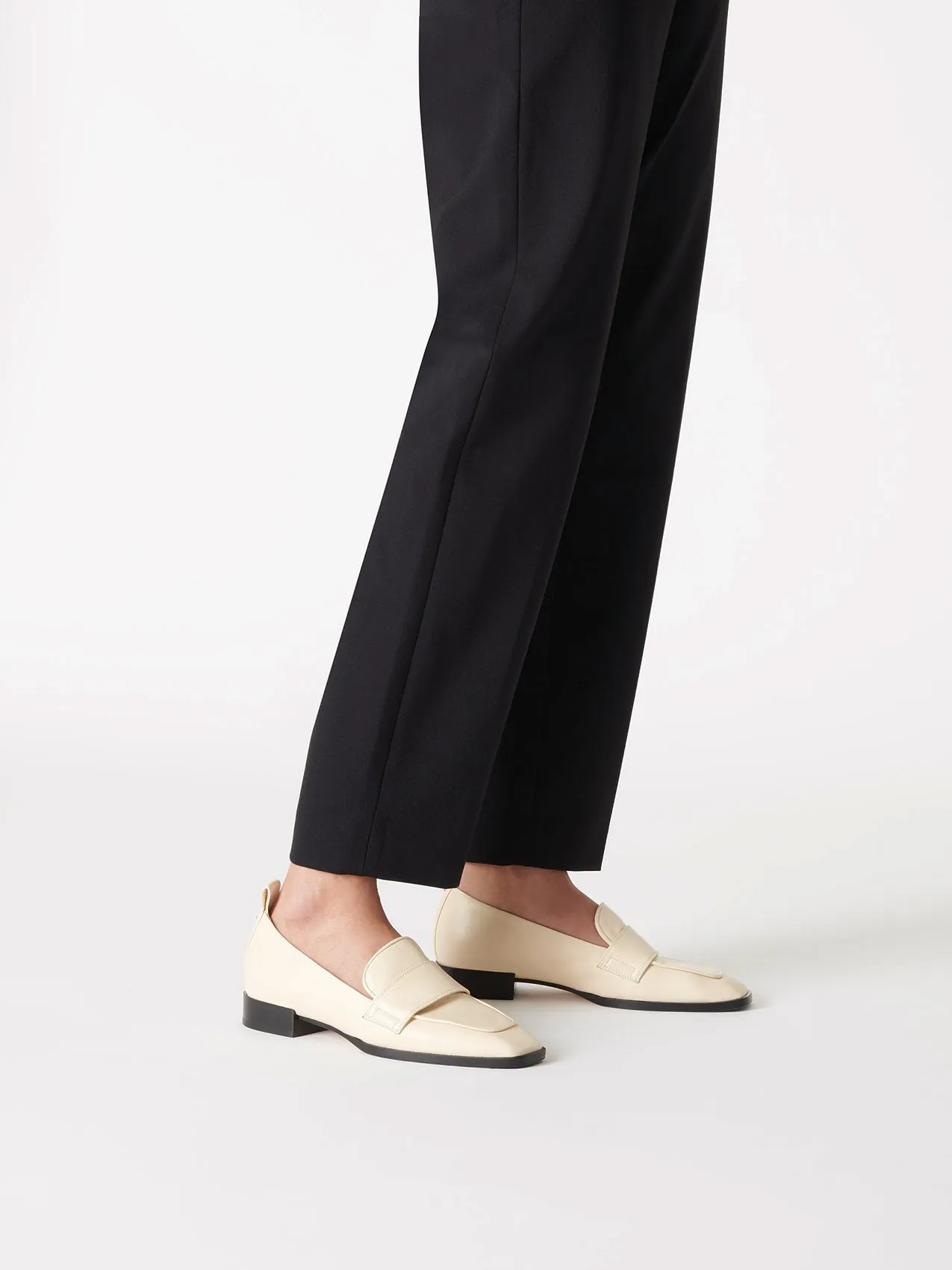 Julie Creamy Nappa sold by Aeyde product image thumbnail 5