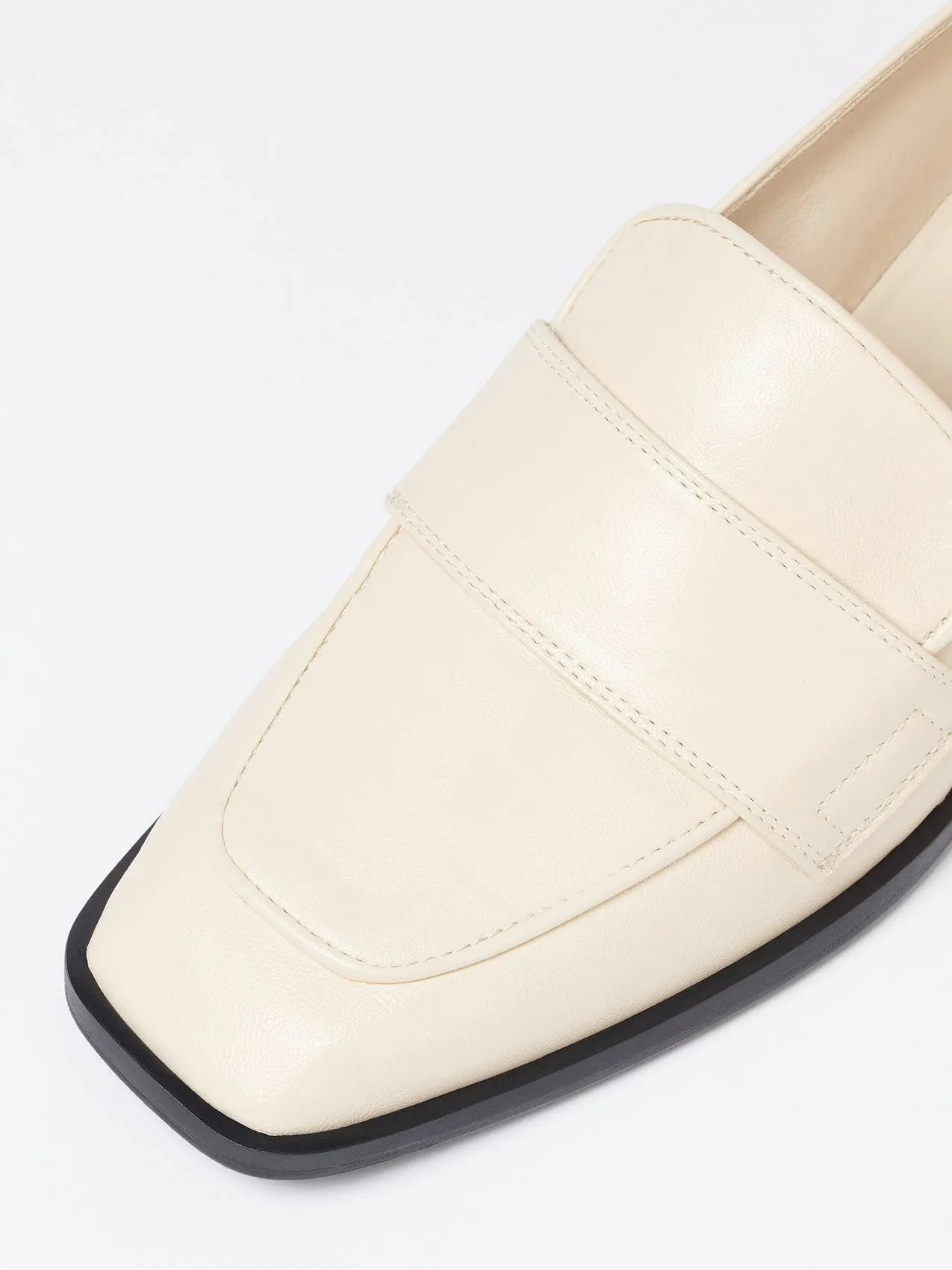 Julie Creamy Nappa sold by Aeyde product image thumbnail 3