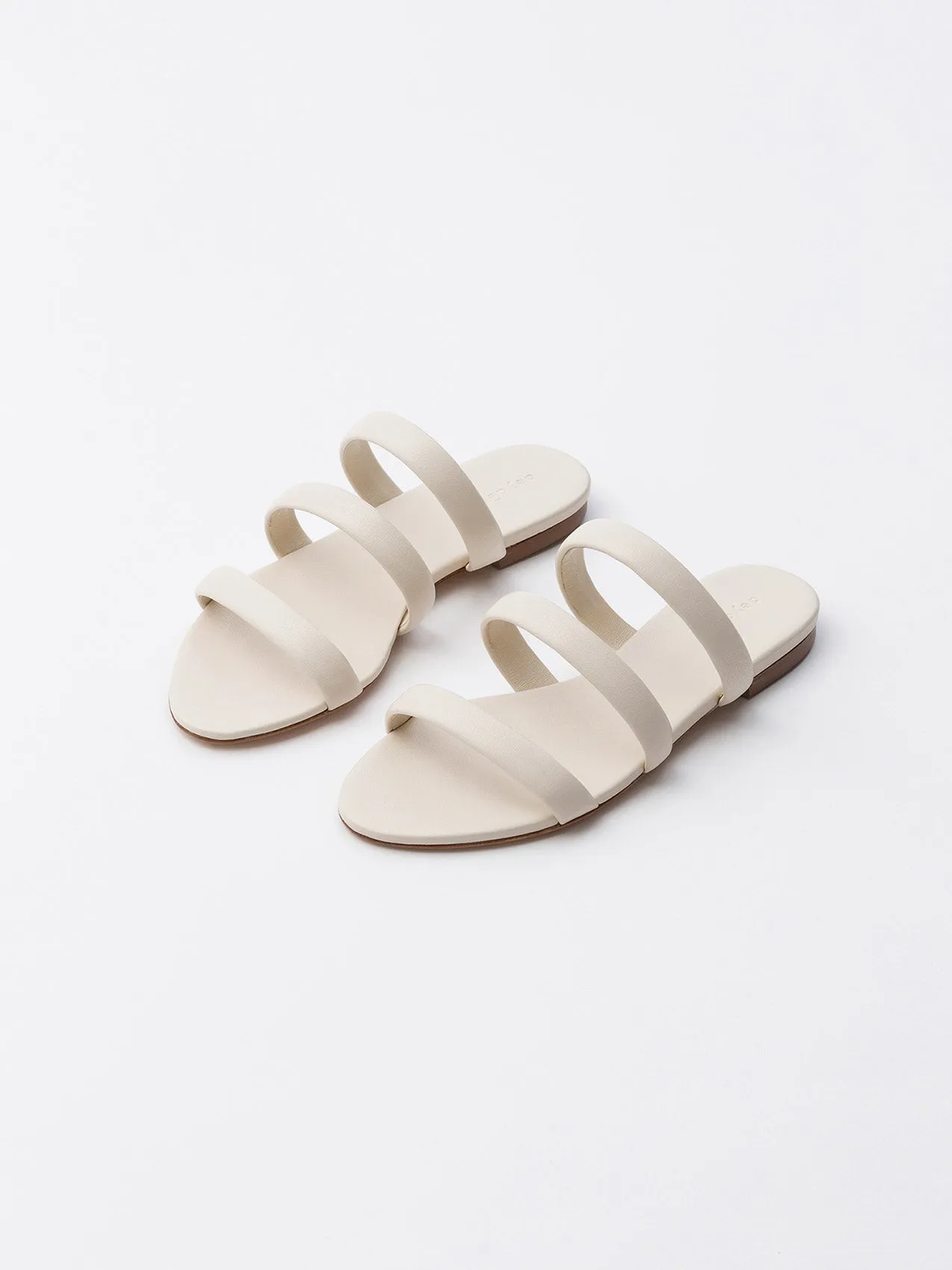 Chrissy Creamy Nappa sold by Aeyde product image thumbnail 2