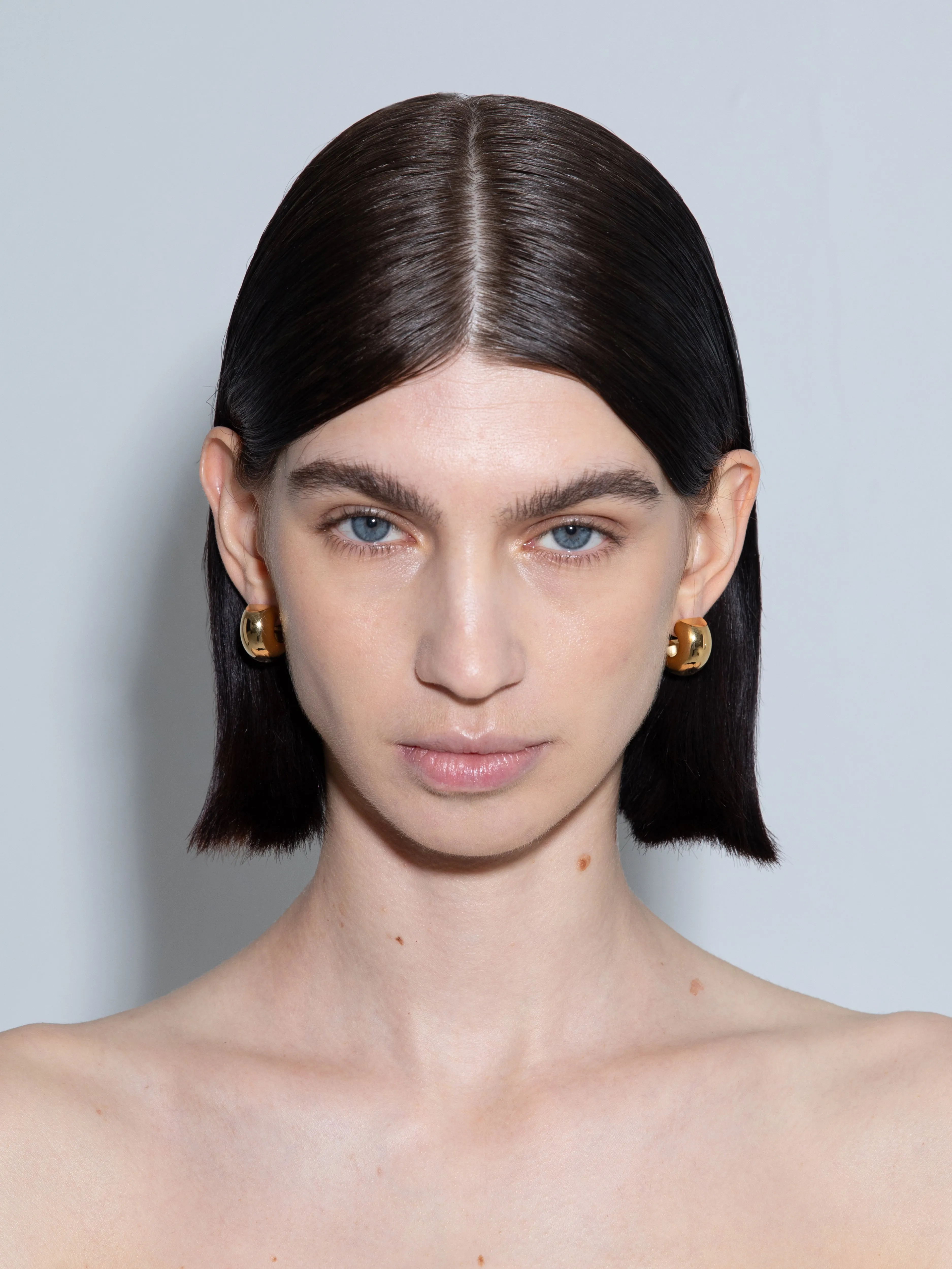 Alma Medium 18kt Gold-Plated Earrings sold by Aeyde product image thumbnail 4