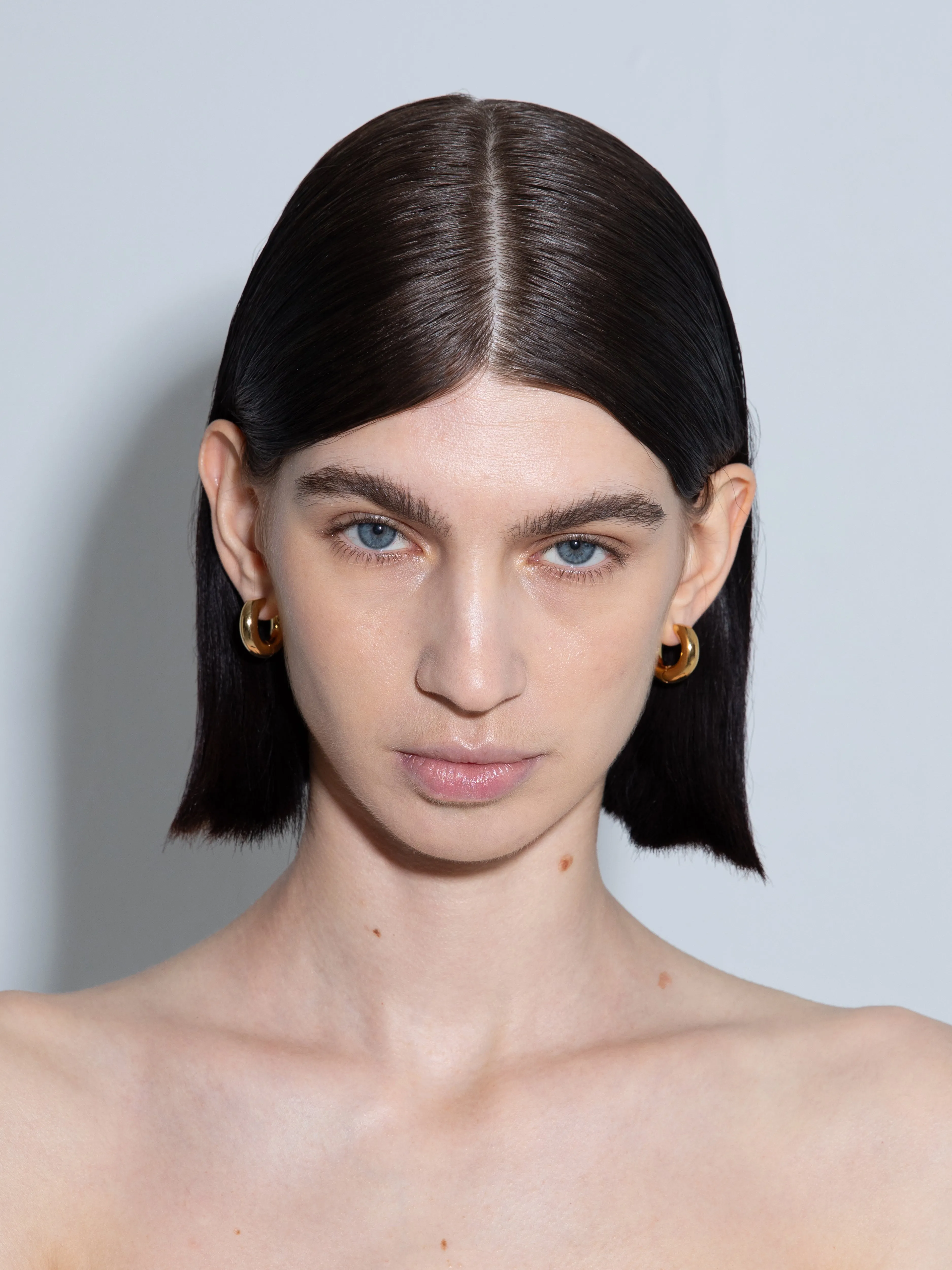 Alaya Medium 18kt Gold-Plated Hoop Earrings sold by Aeyde product image thumbnail 4