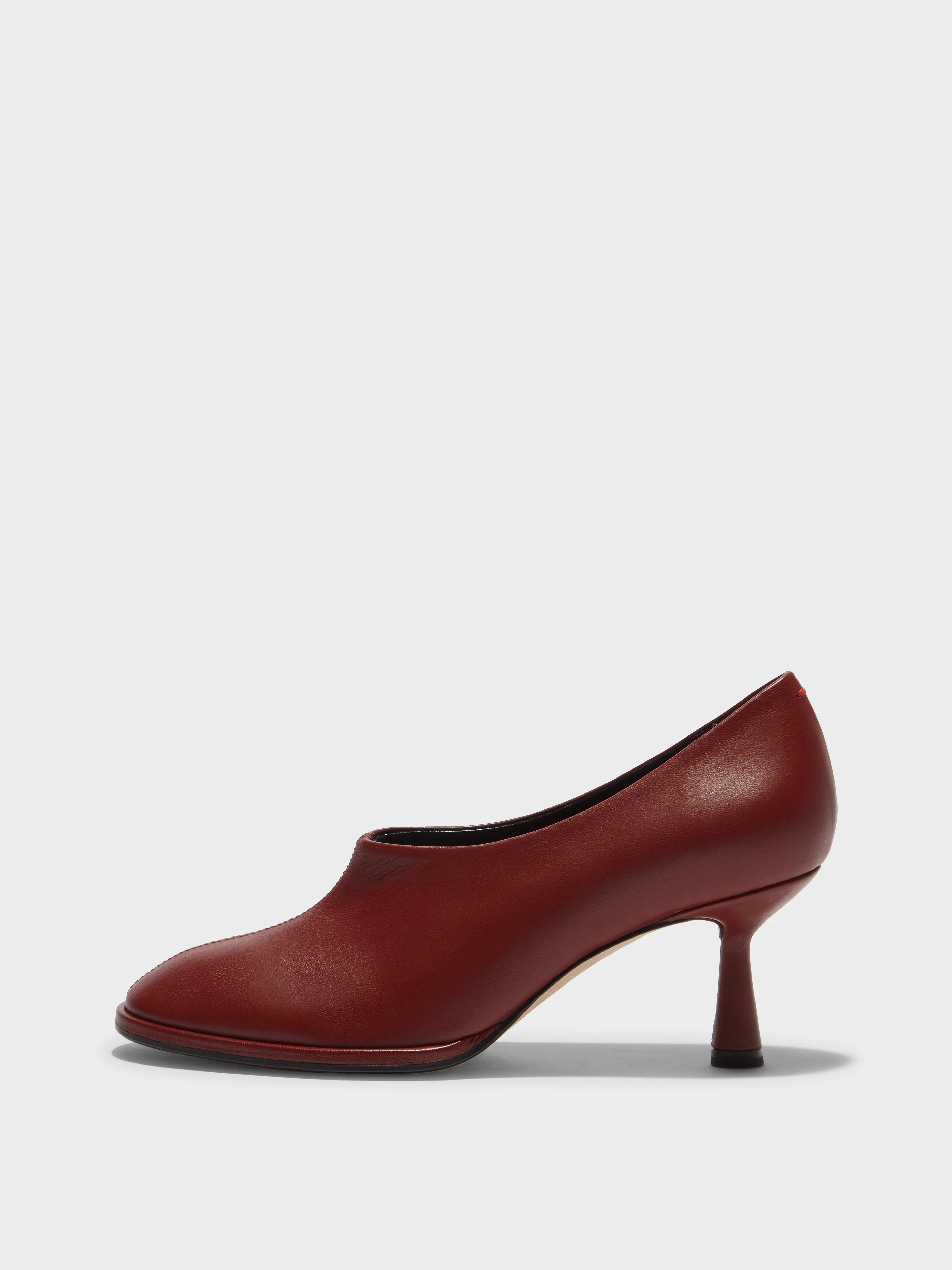 Izzy Leather Pumps sold by Aeyde