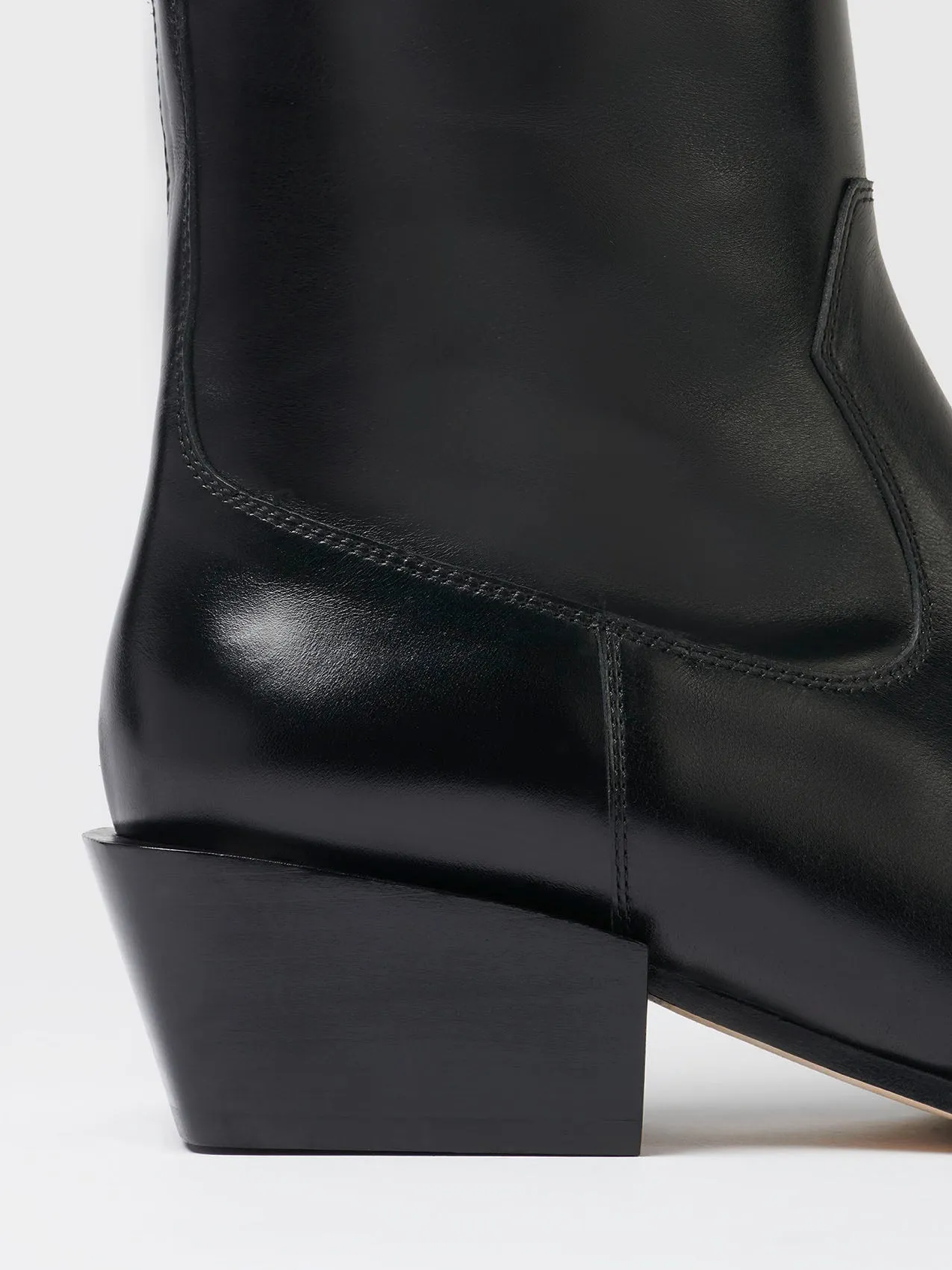 Bill Black Calf sold by Aeyde product image thumbnail 4