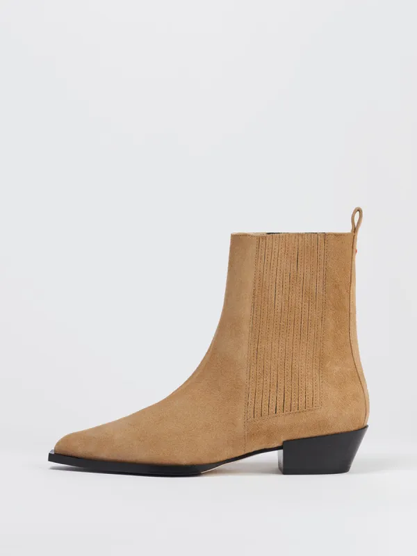 Belinda Caramel Suede made by Aeyde