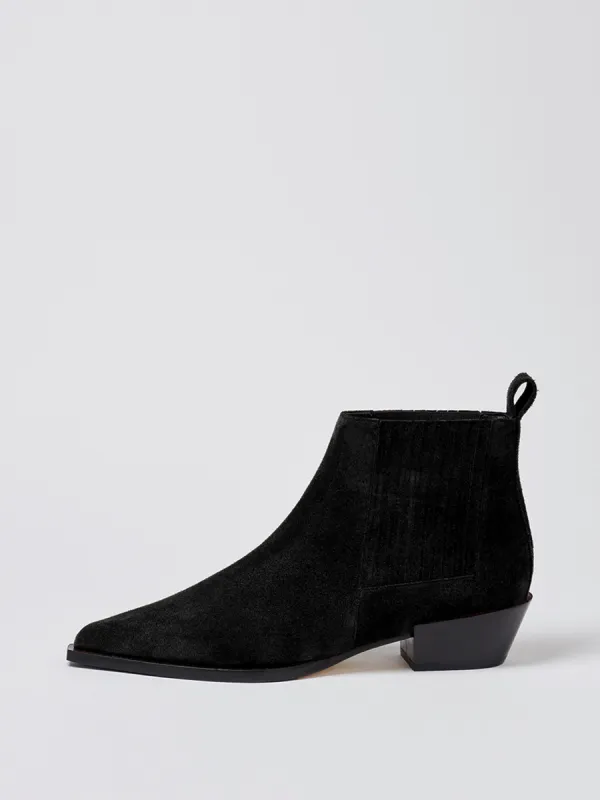 Bea Black Suede made by Aeyde