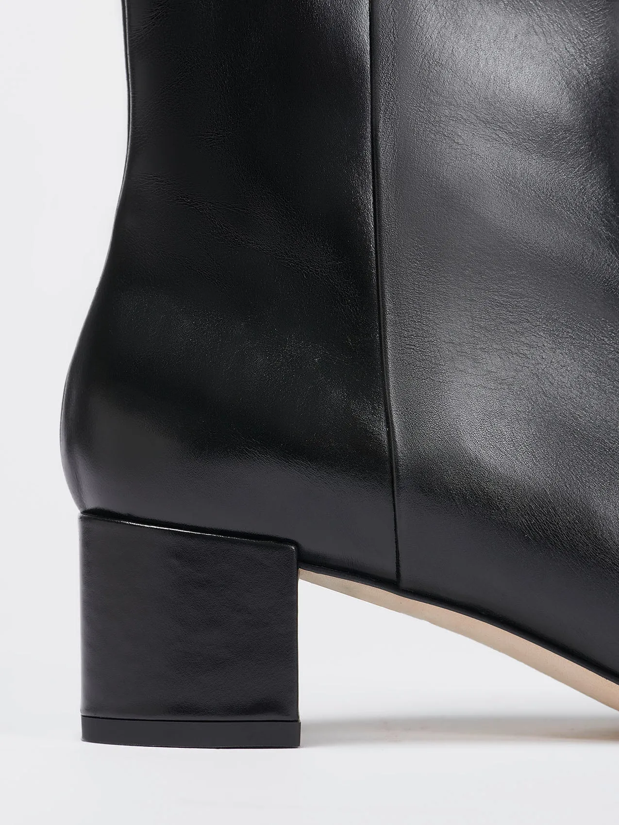 Linn Black Calf sold by Aeyde product image thumbnail 4