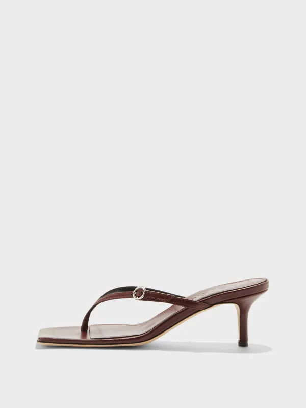 Leigh Leather Toe-Post Sandals sold by Aeyde