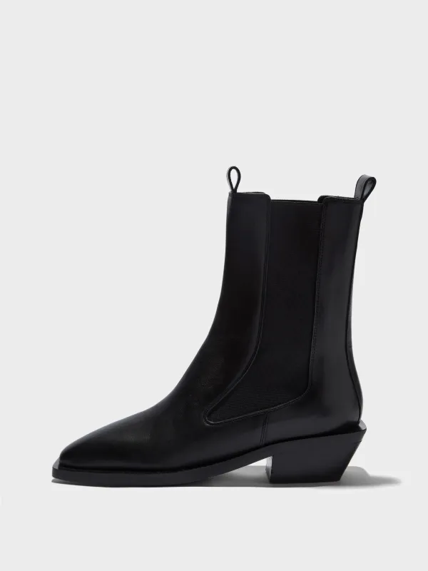 Luna Chelsea Boots made by Aeyde