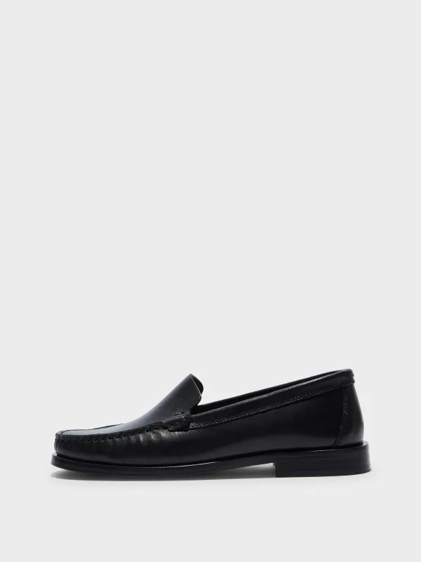 Arthur Apron Loafers sold by Aeyde