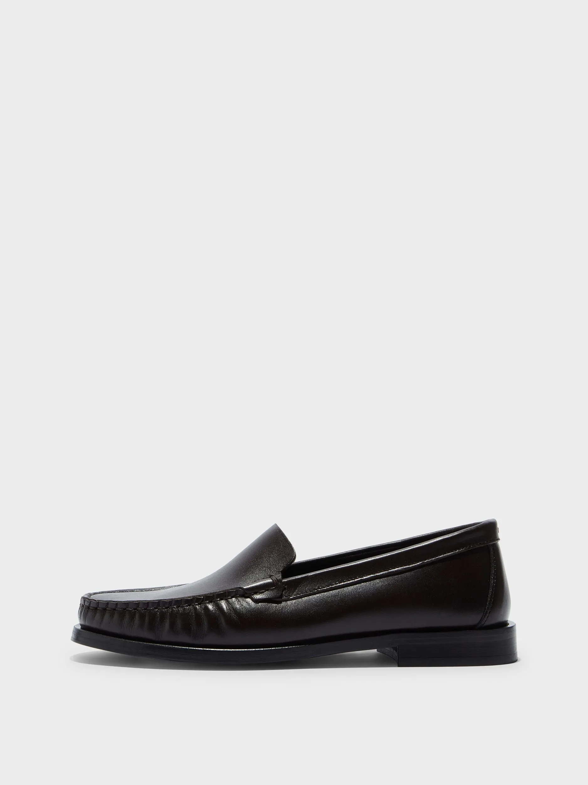 Arthur Apron Loafers sold by Aeyde
