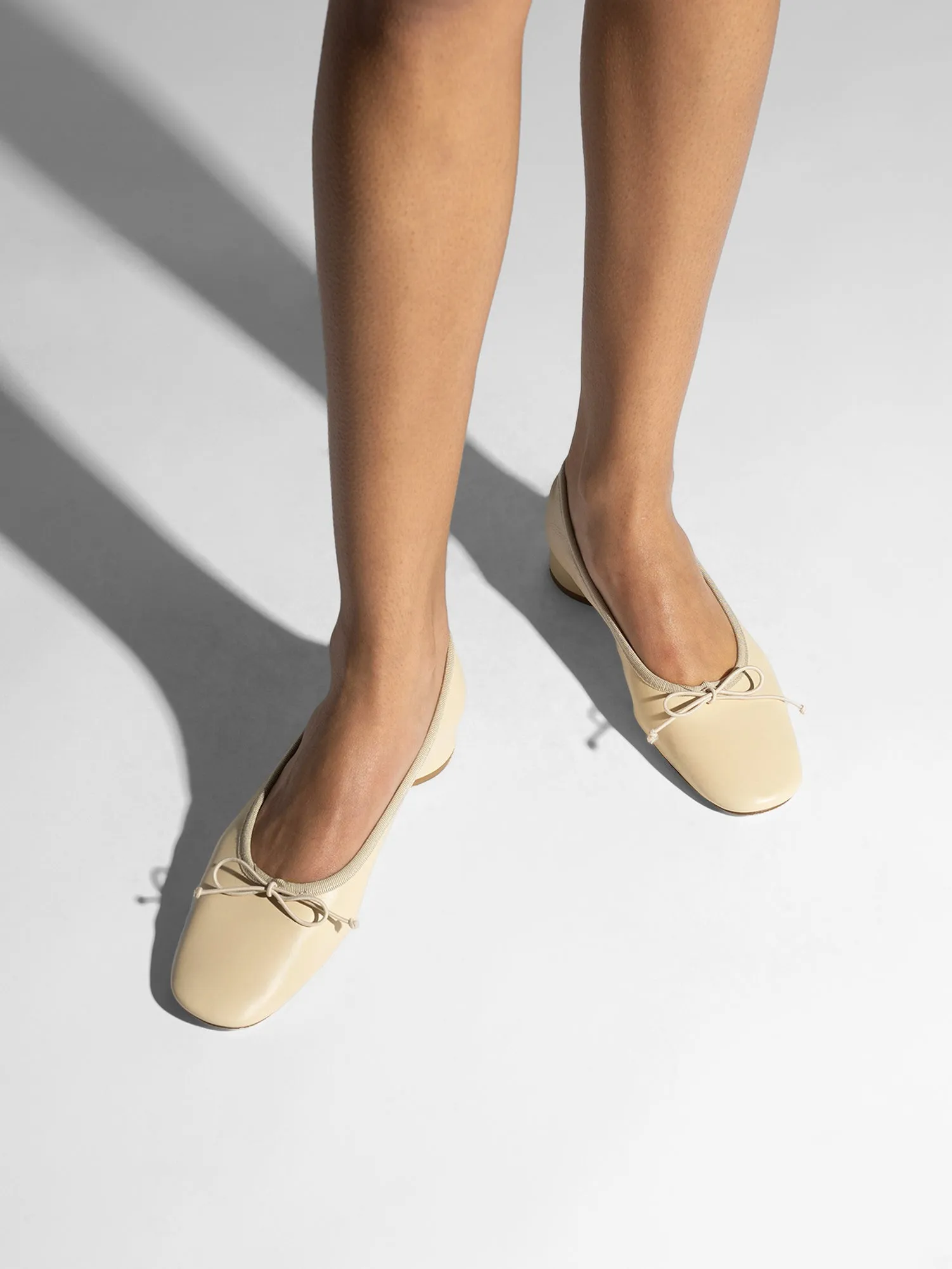 Onda Round-Toe Ballet Flats sold by Aeyde product image thumbnail 2
