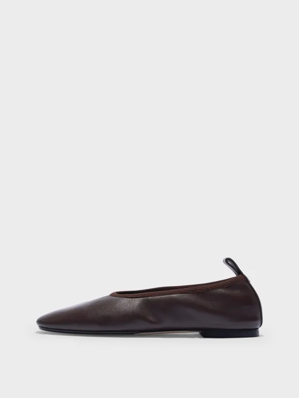 Dex Leather Flats made by Aeyde