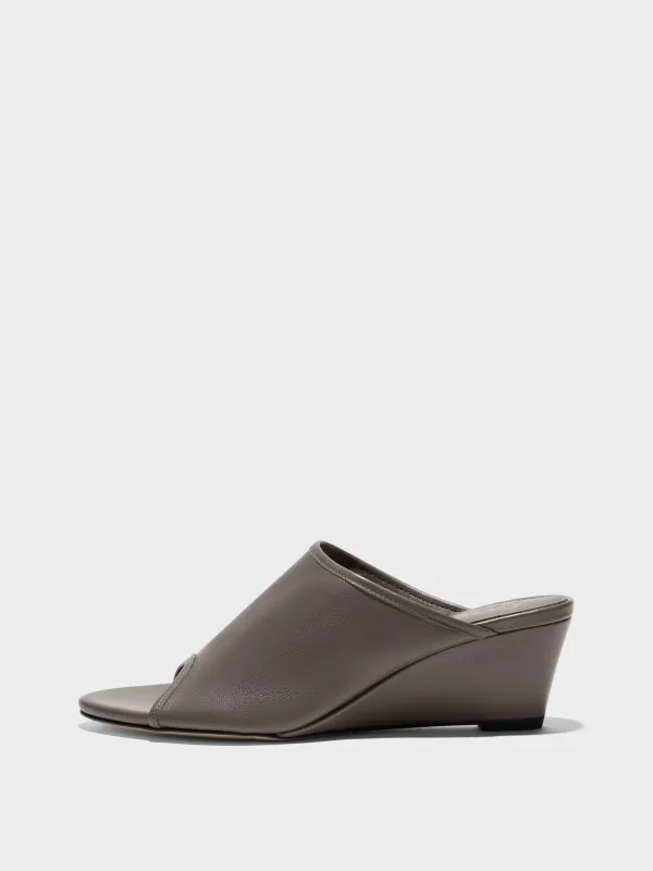 Suzanne Wedge Sandal made by Aeyde