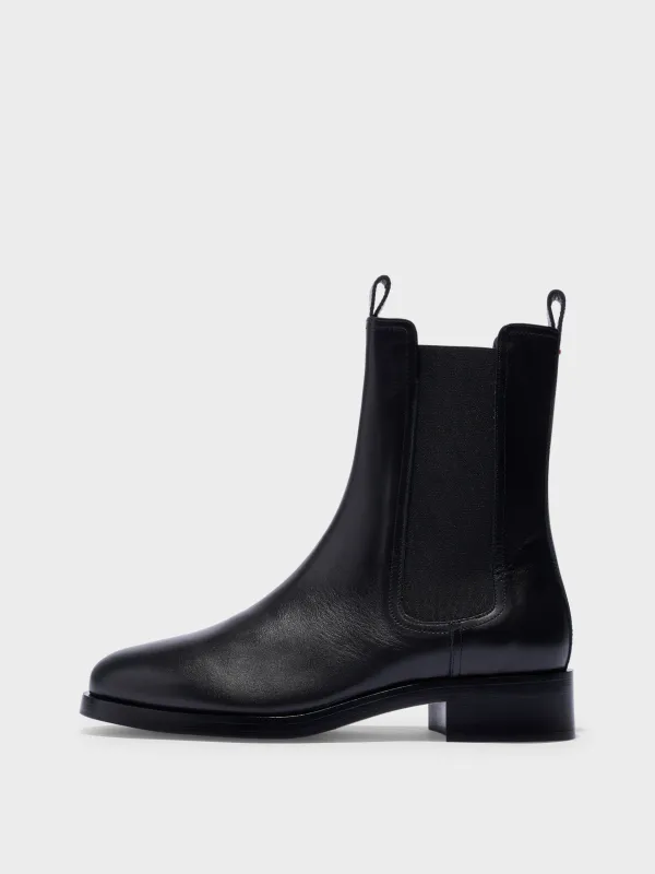 Caspar Leather Ankle Boots made by Aeyde
