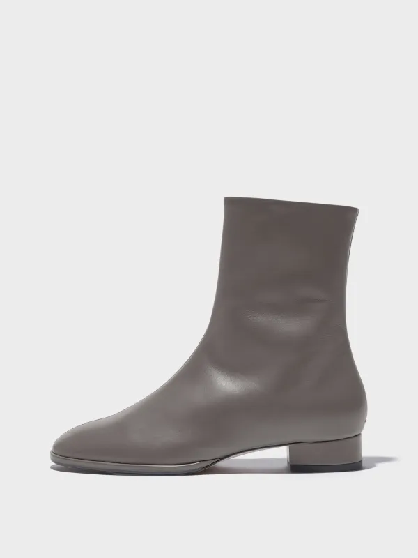 Roisin Leather Ankle Boots made by Aeyde
