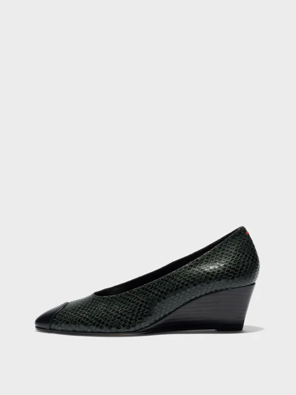 Calea Wedge Pumps made by Aeyde