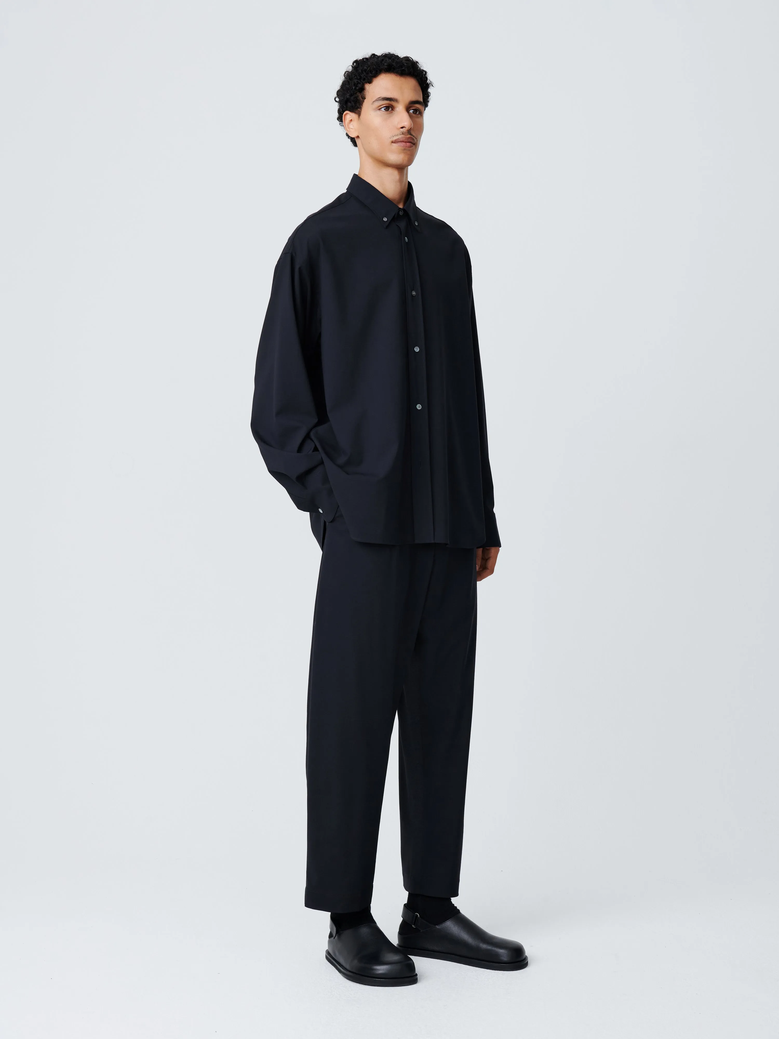 Tuck Tropical Wool Pant in Darkest Navy sold by Studio Nicholson product image thumbnail 3