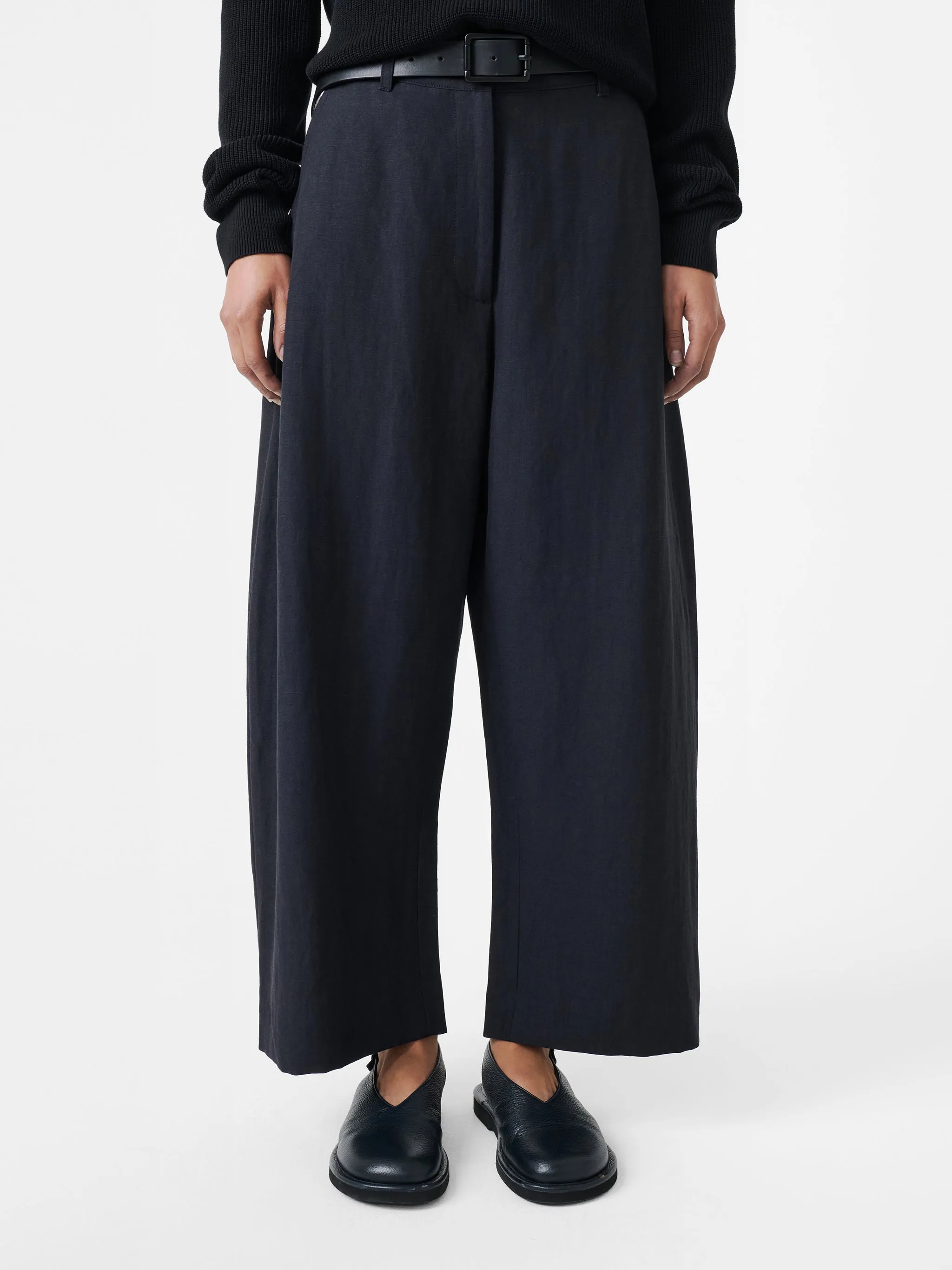 Chalco Linen Blend Pant in Darkest Navy sold by Studio Nicholson product image thumbnail 4