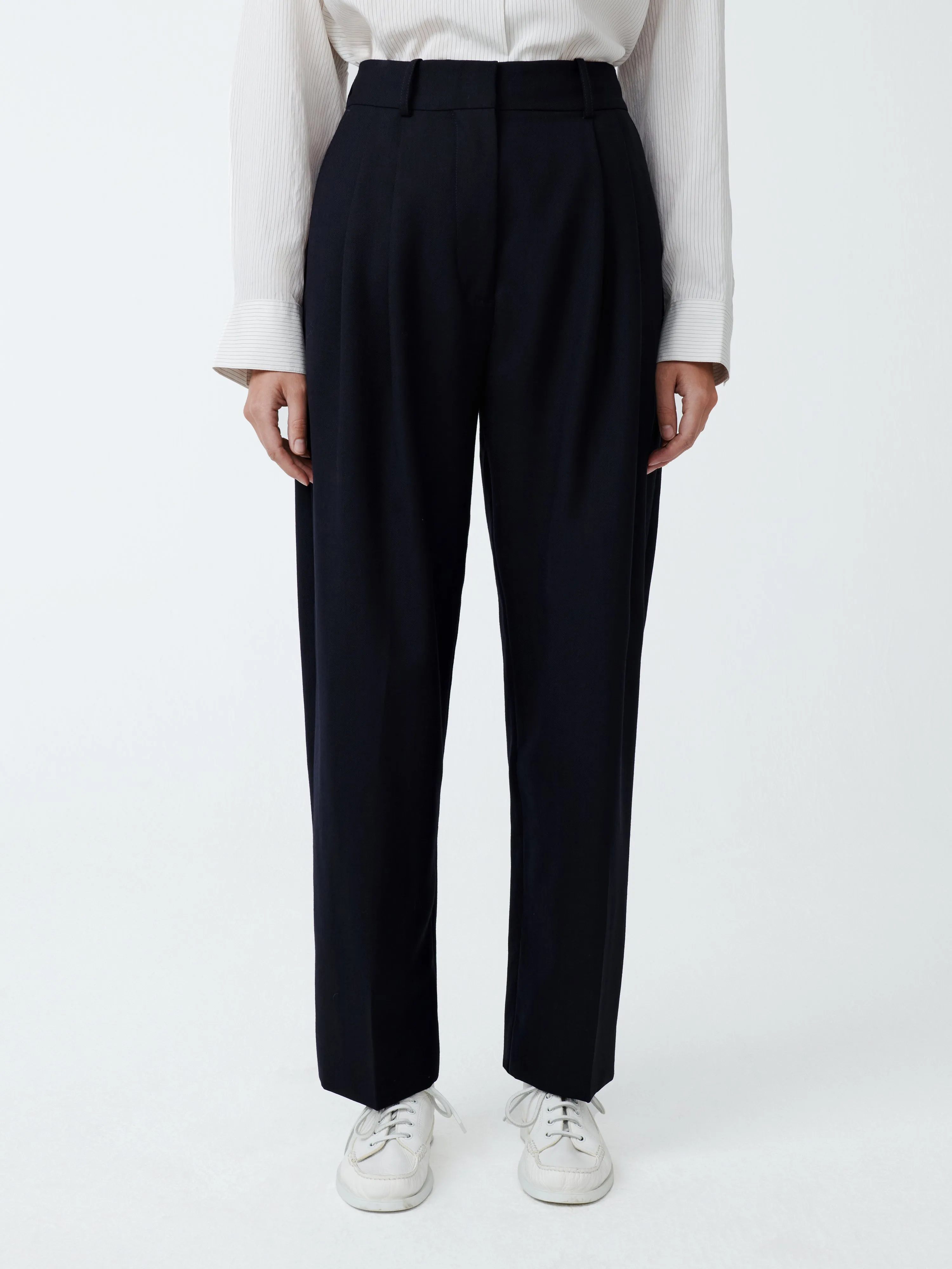 Sperro Tropical Wool Pant in Darkest Navy sold by Studio Nicholson product image thumbnail 3
