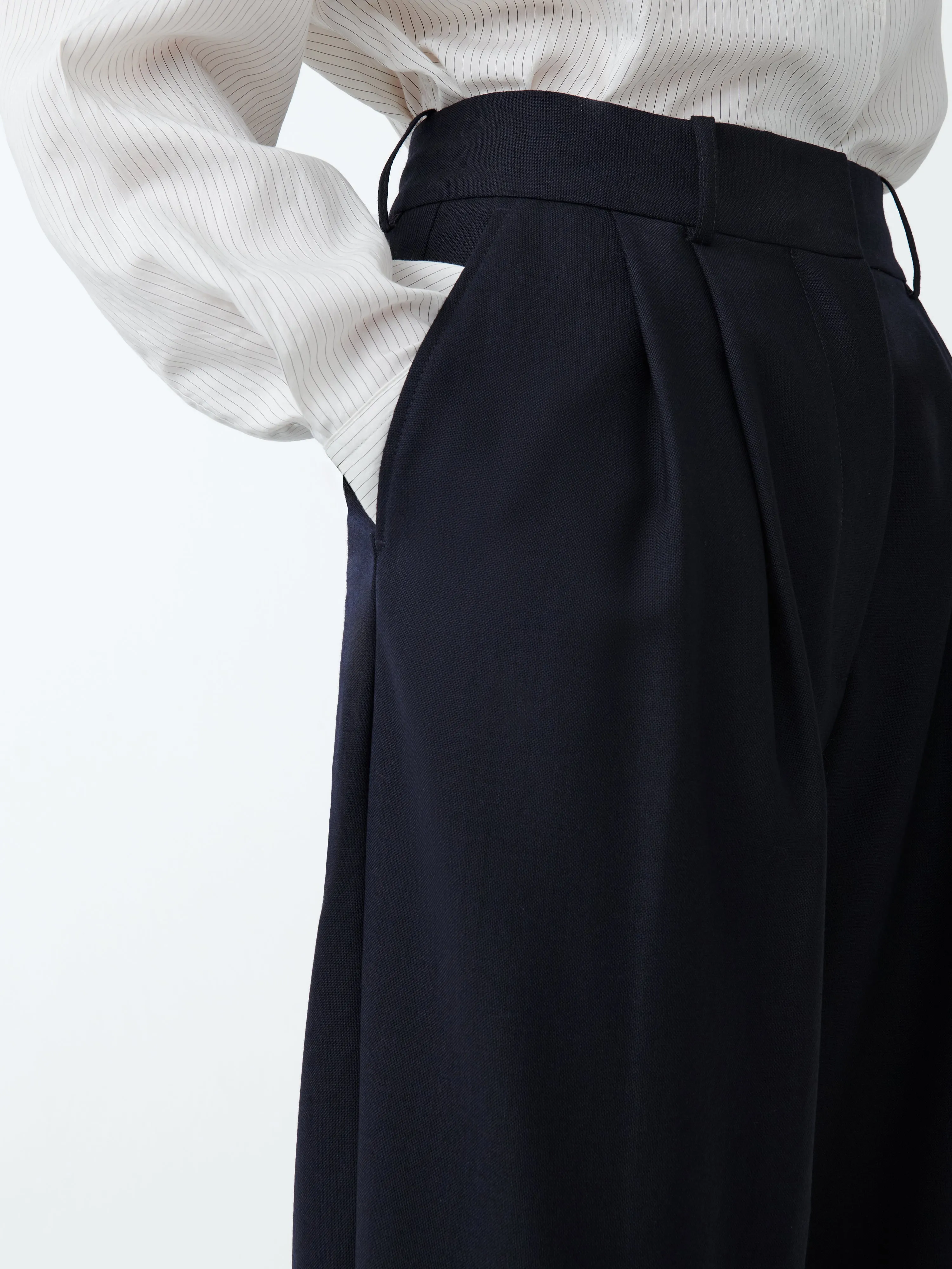 Sperro Tropical Wool Pant in Darkest Navy sold by Studio Nicholson product image thumbnail 5