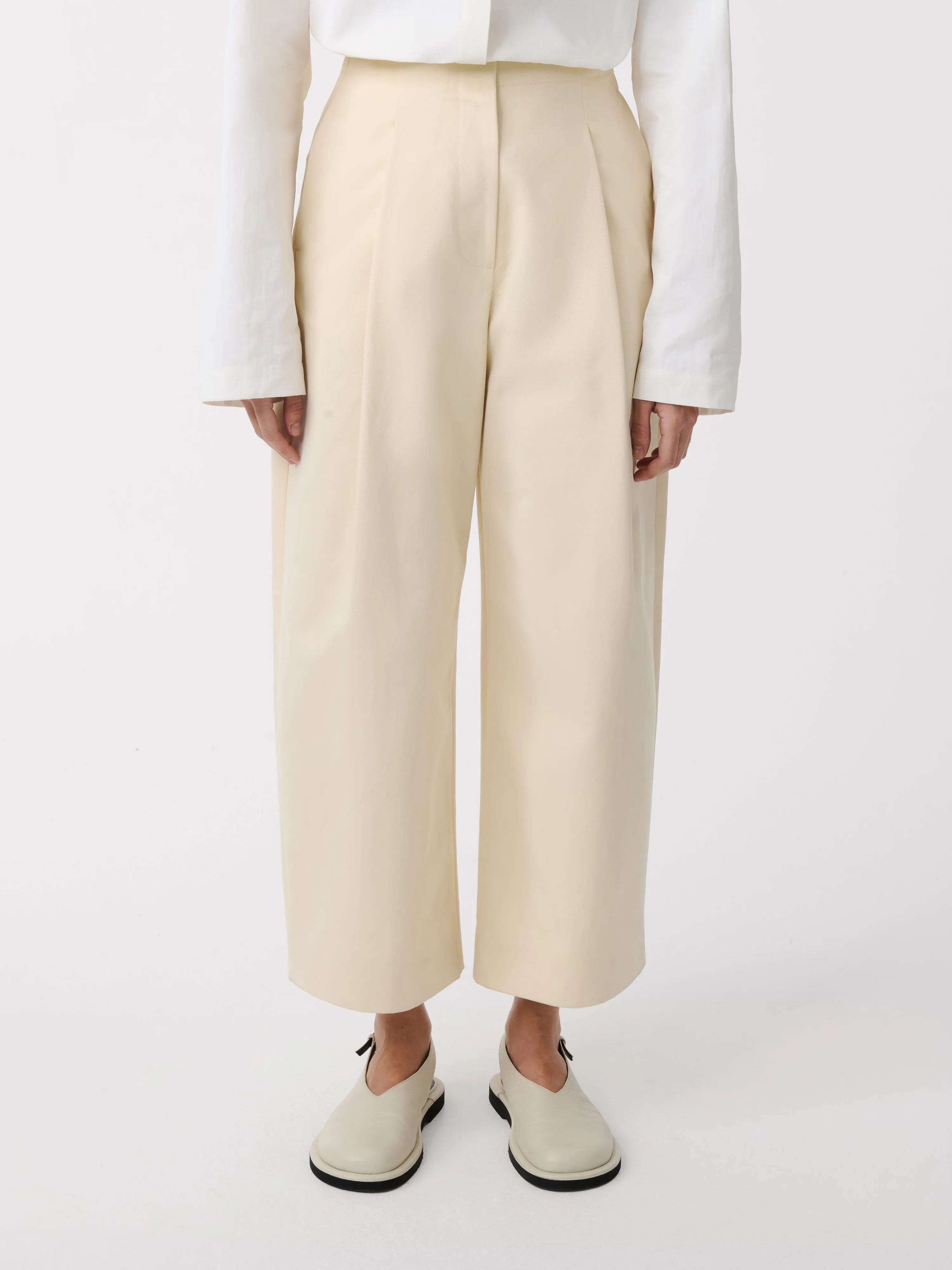 Dordoni Pleated Pant in Cream sold by Studio Nicholson product image thumbnail 5
