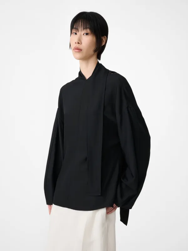 Loti Top in Black made by Studio Nicholson