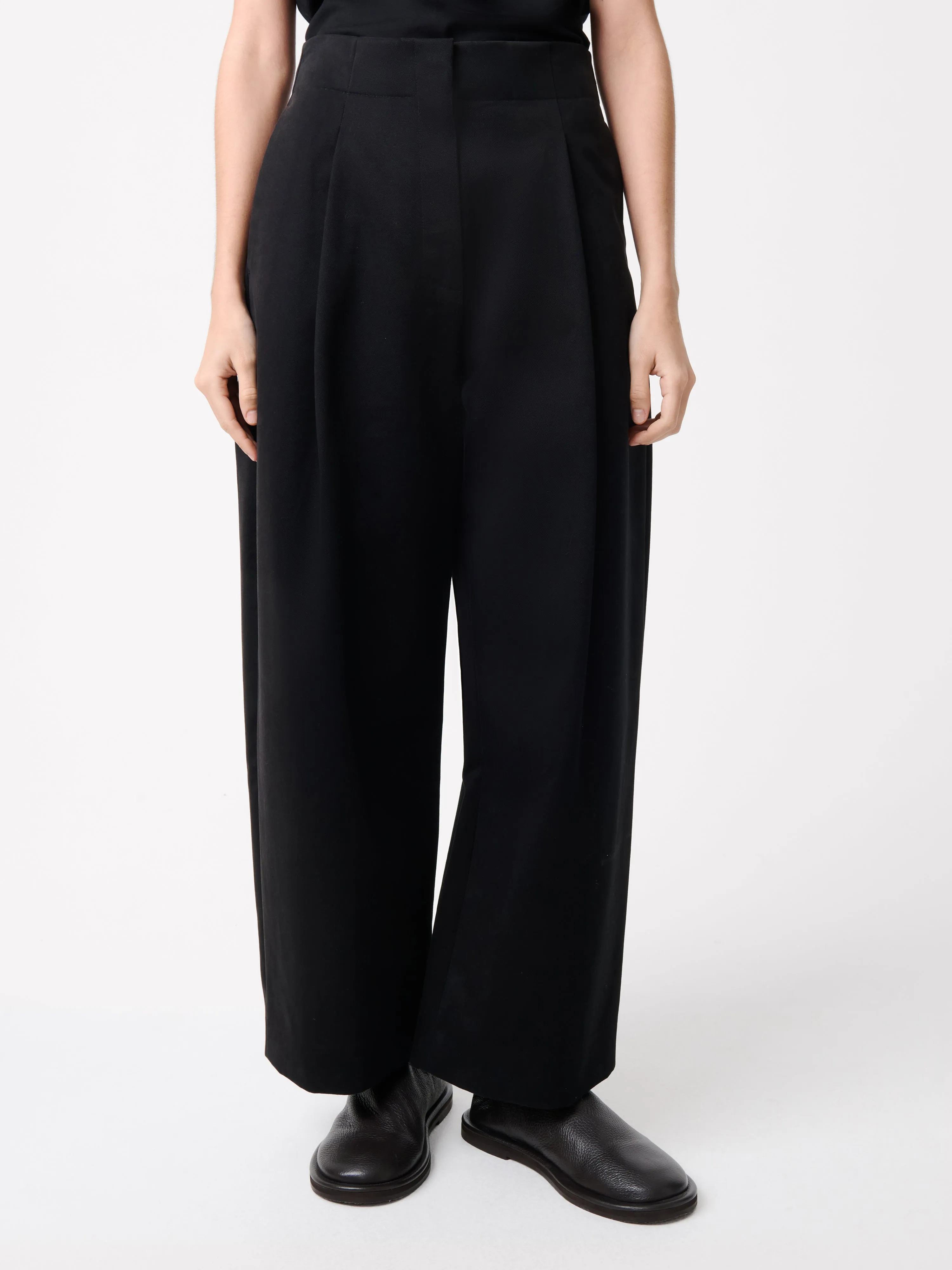 Dordoni Pleated Peached Cotton Pant in Black sold by Studio Nicholson product image thumbnail 5