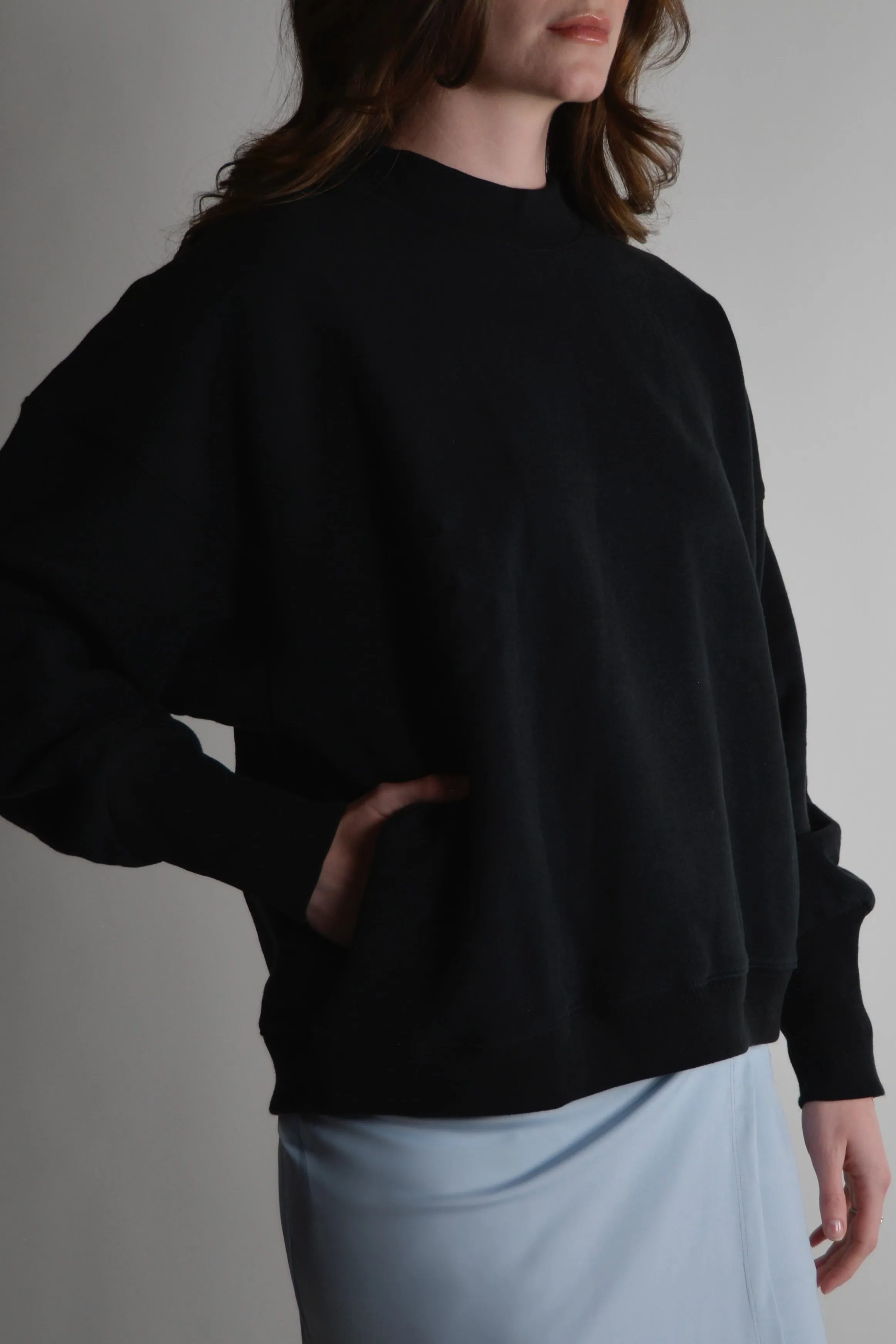 THE CHELSEA SWEATSHIRT NOIR sold by The Garde product image thumbnail 2