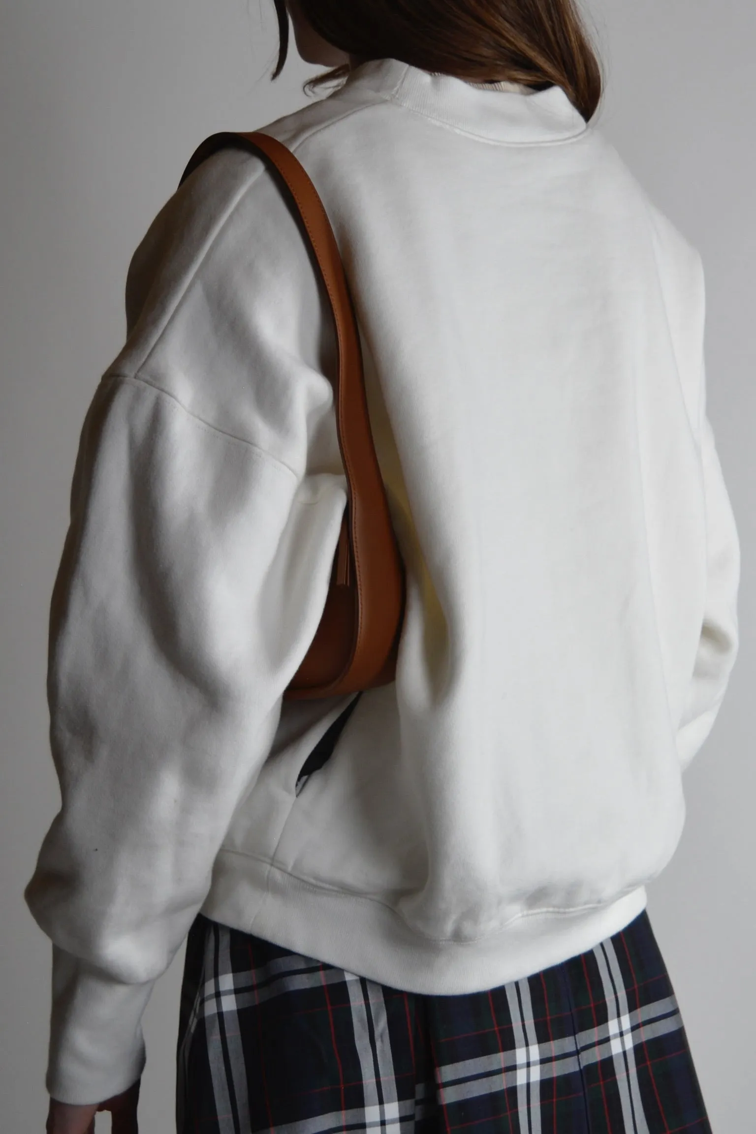 THE CHELSEA SWEATSHIRT POWDER sold by The Garde product image thumbnail 3