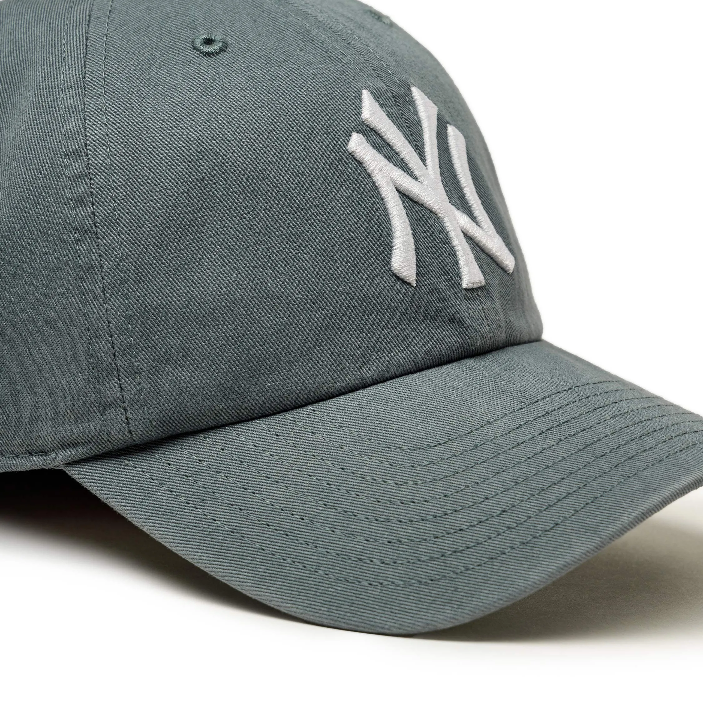 47 MLB New York Yankees *Clean Up* Cap w/ No Loop Label sold by Asphalt Gold product image thumbnail 2