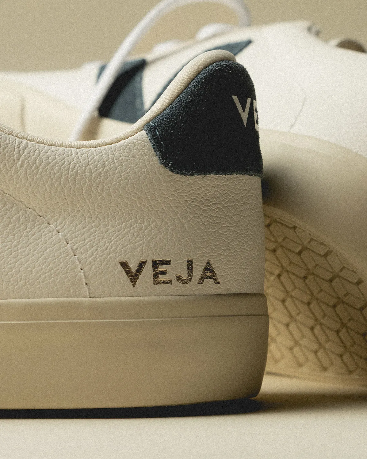 Veja Campo Chromefree Leather sold by Asphalt Gold product image thumbnail 5