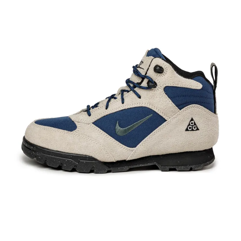 Nike ACG Torre Mid Waterproof sold by Asphalt Gold