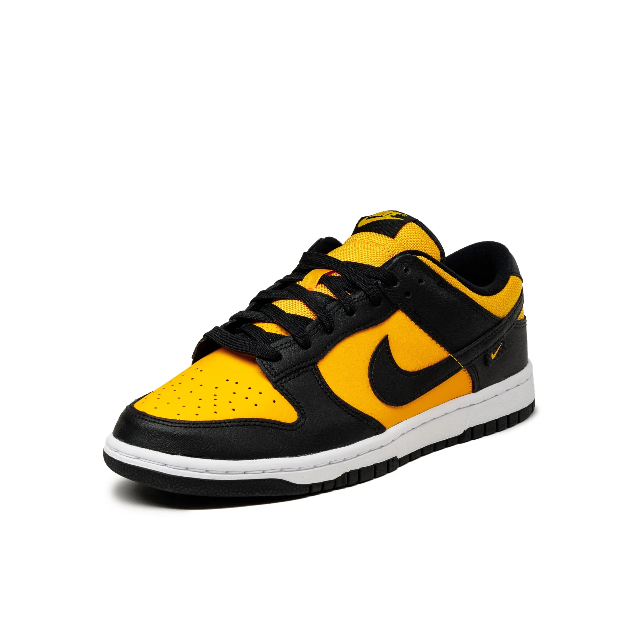 Nike Dunk Low sold by Asphalt Gold product image thumbnail 2