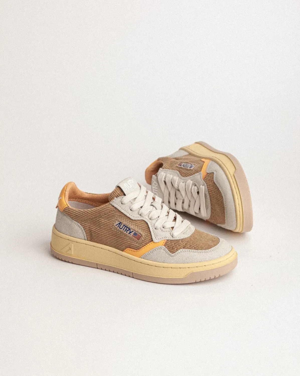 Autry Medalist W *Cracked Leather / Corduroy* sold by Asphalt Gold product image thumbnail 4