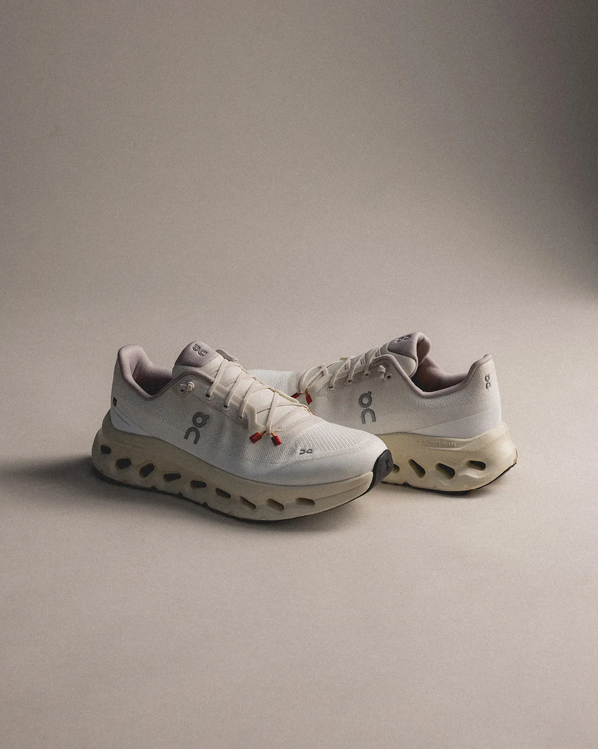 On Cloudtilt sold by Asphalt Gold product image thumbnail 4