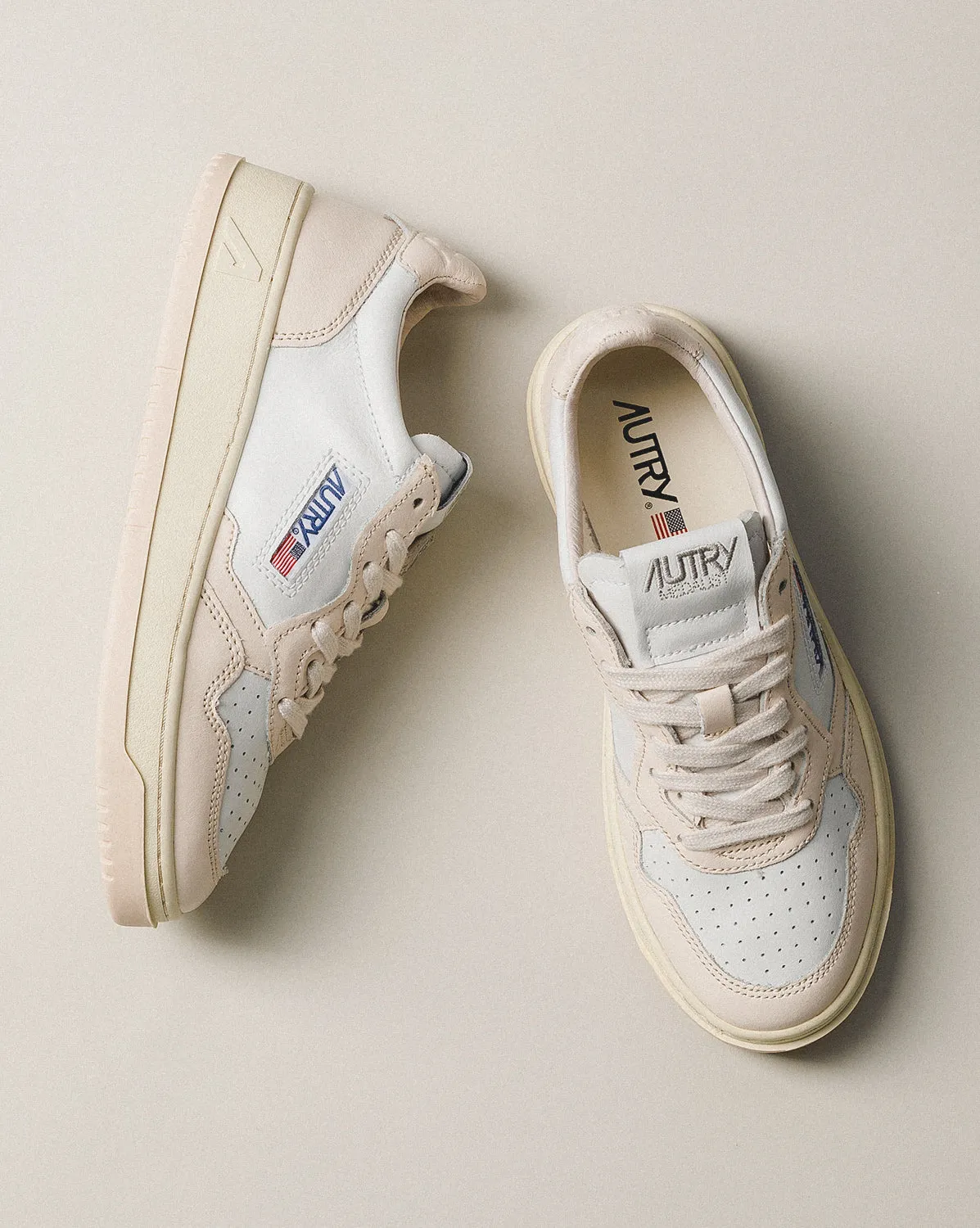 Autry Medalist *Bicolor* sold by Asphalt Gold product image thumbnail 2