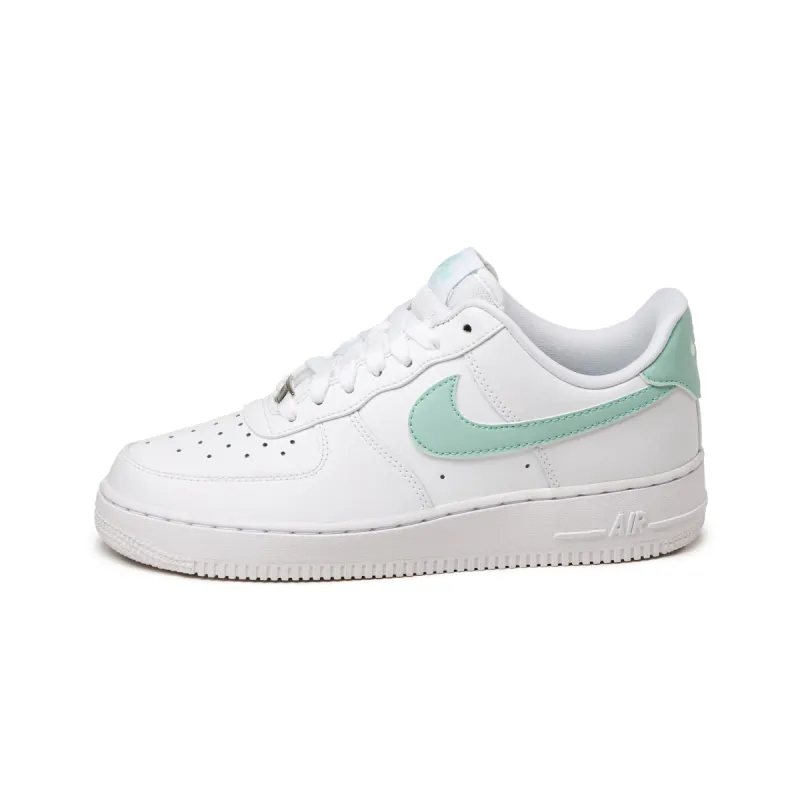 Nike Wmns Air Force 1 '07 sold by Asphalt Gold