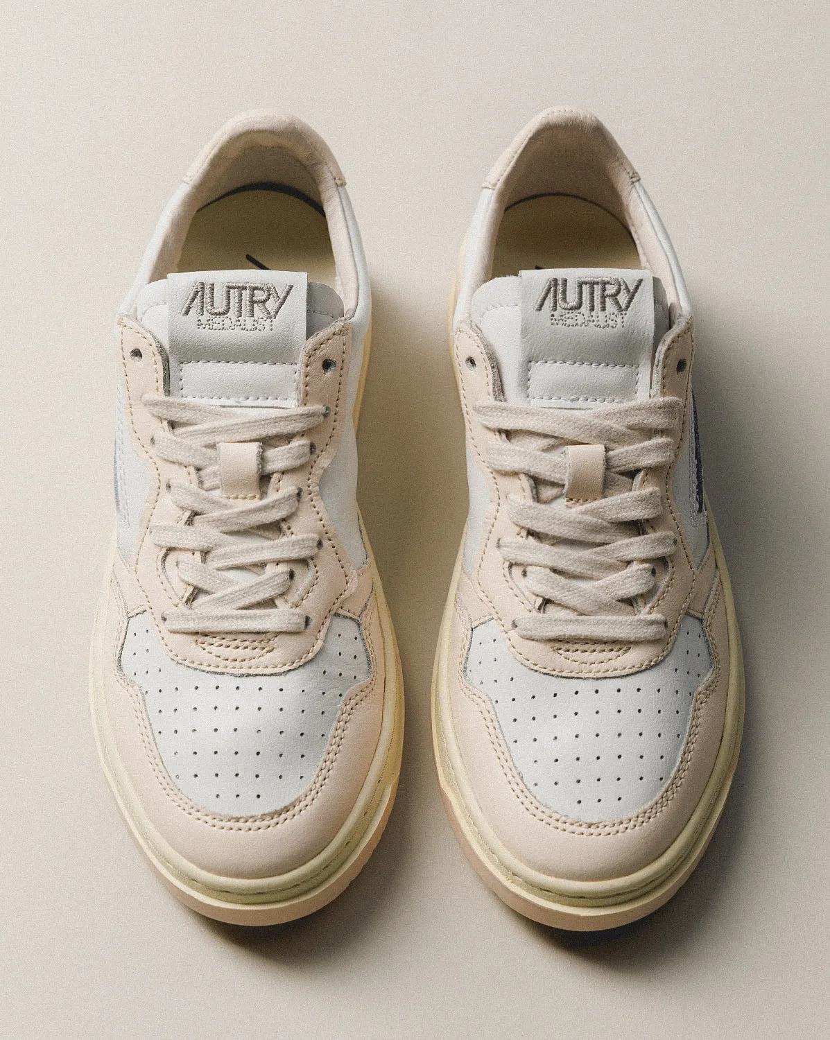 Autry Medalist *Bicolor* sold by Asphalt Gold product image thumbnail 3