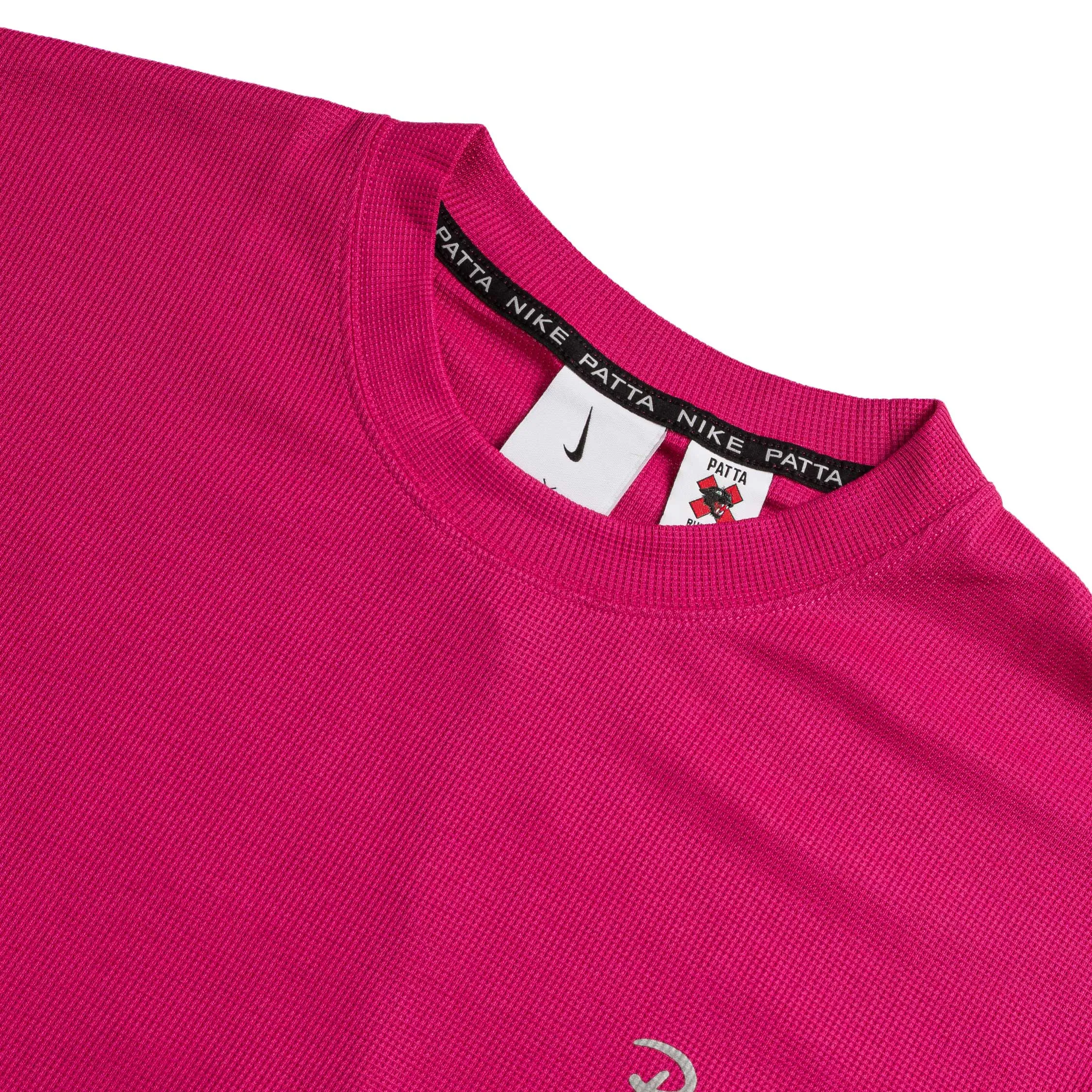 Nike Patta Running Team T Shirt Nike: Patta T-Shirt (Rush Red