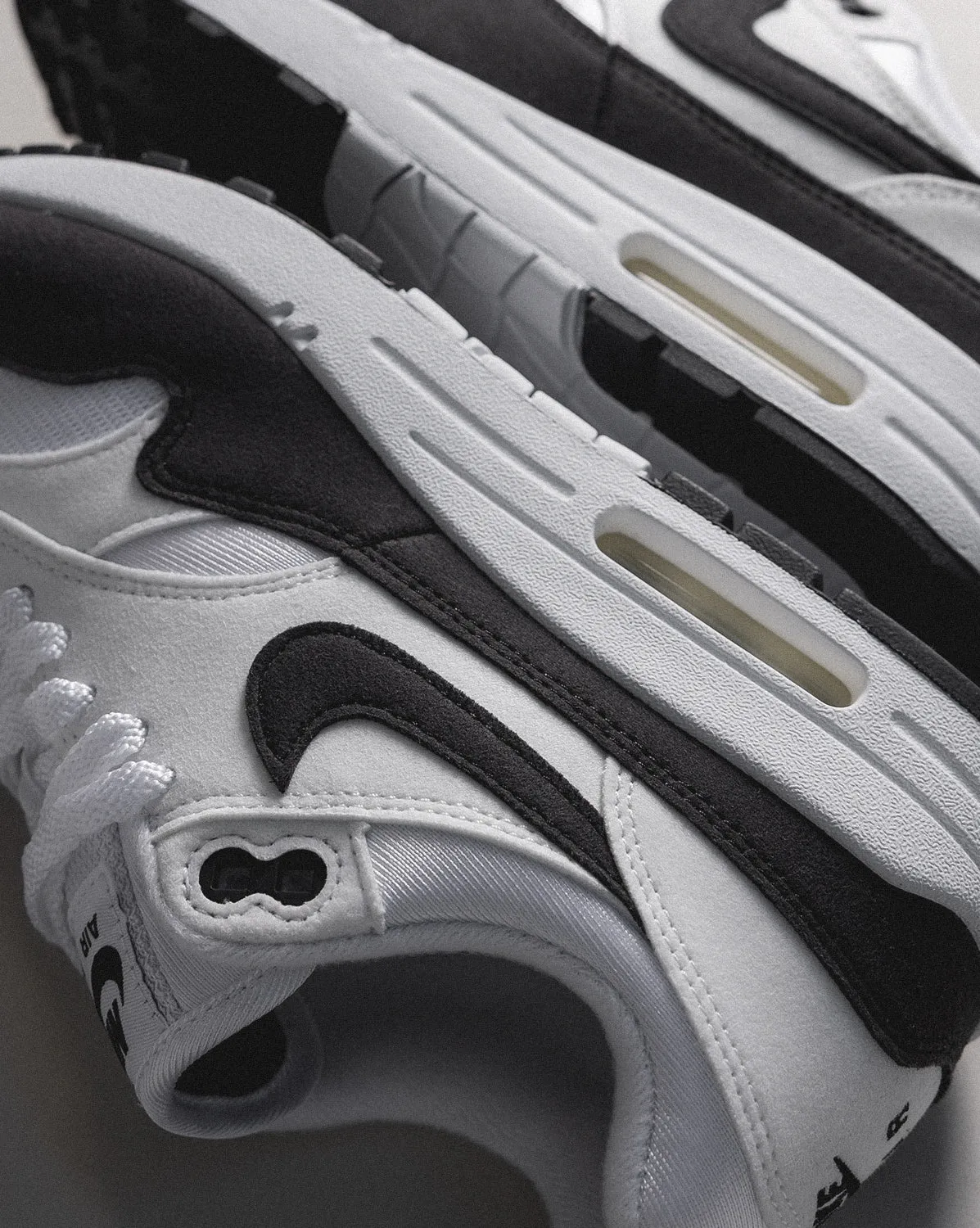 Nike Wmns Air Max 1 sold by Asphalt Gold product image thumbnail 5