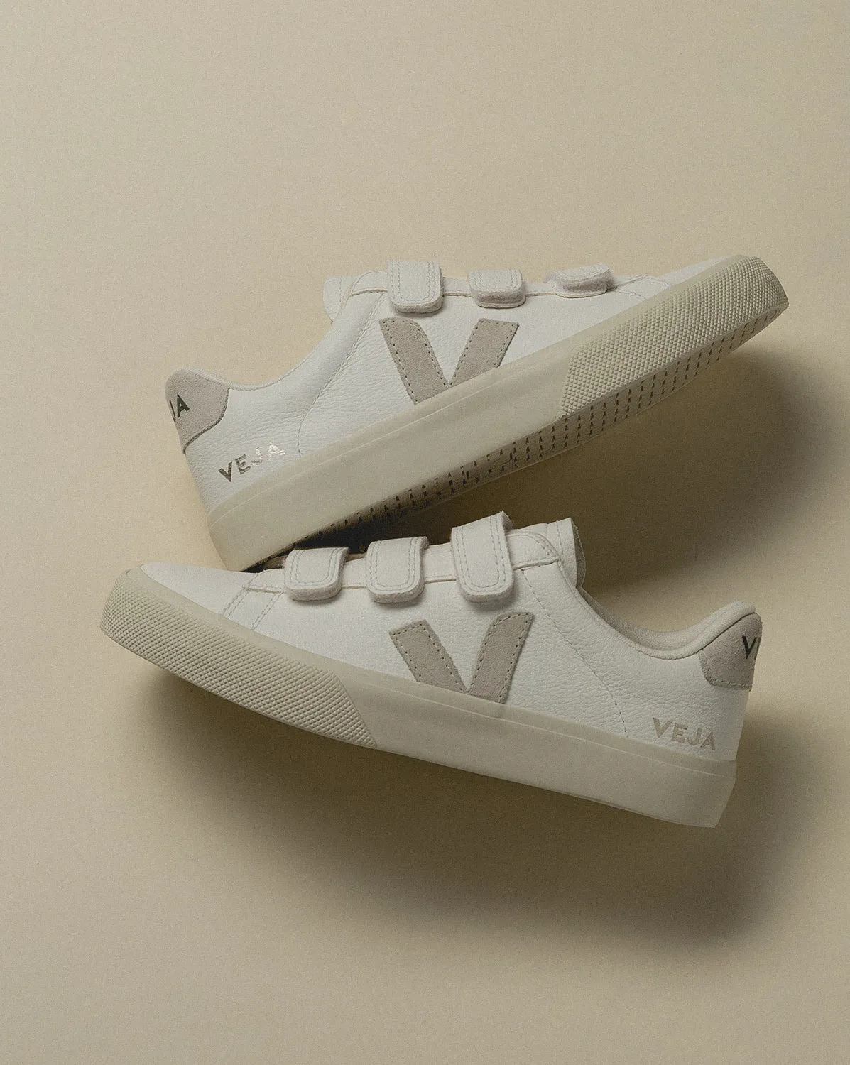 Veja Recife W Logo sold by Asphalt Gold product image thumbnail 4