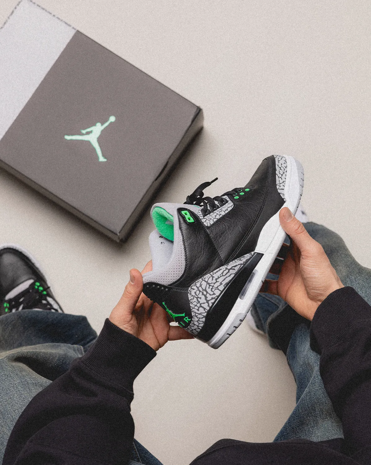 Nike Air Jordan 3 Retro *Green Glow* sold by Asphalt Gold product image thumbnail 4