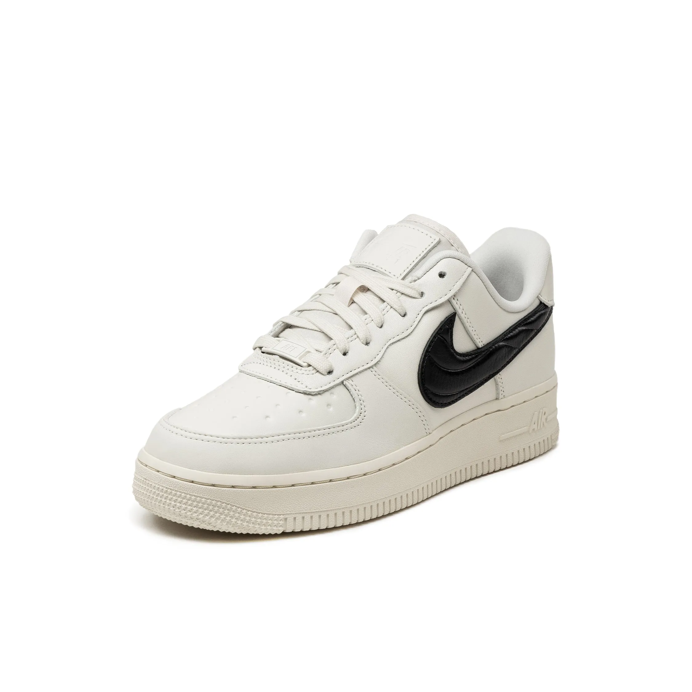 Nike Wmns Air Force 1 '07 sold by Asphalt Gold product image thumbnail 2