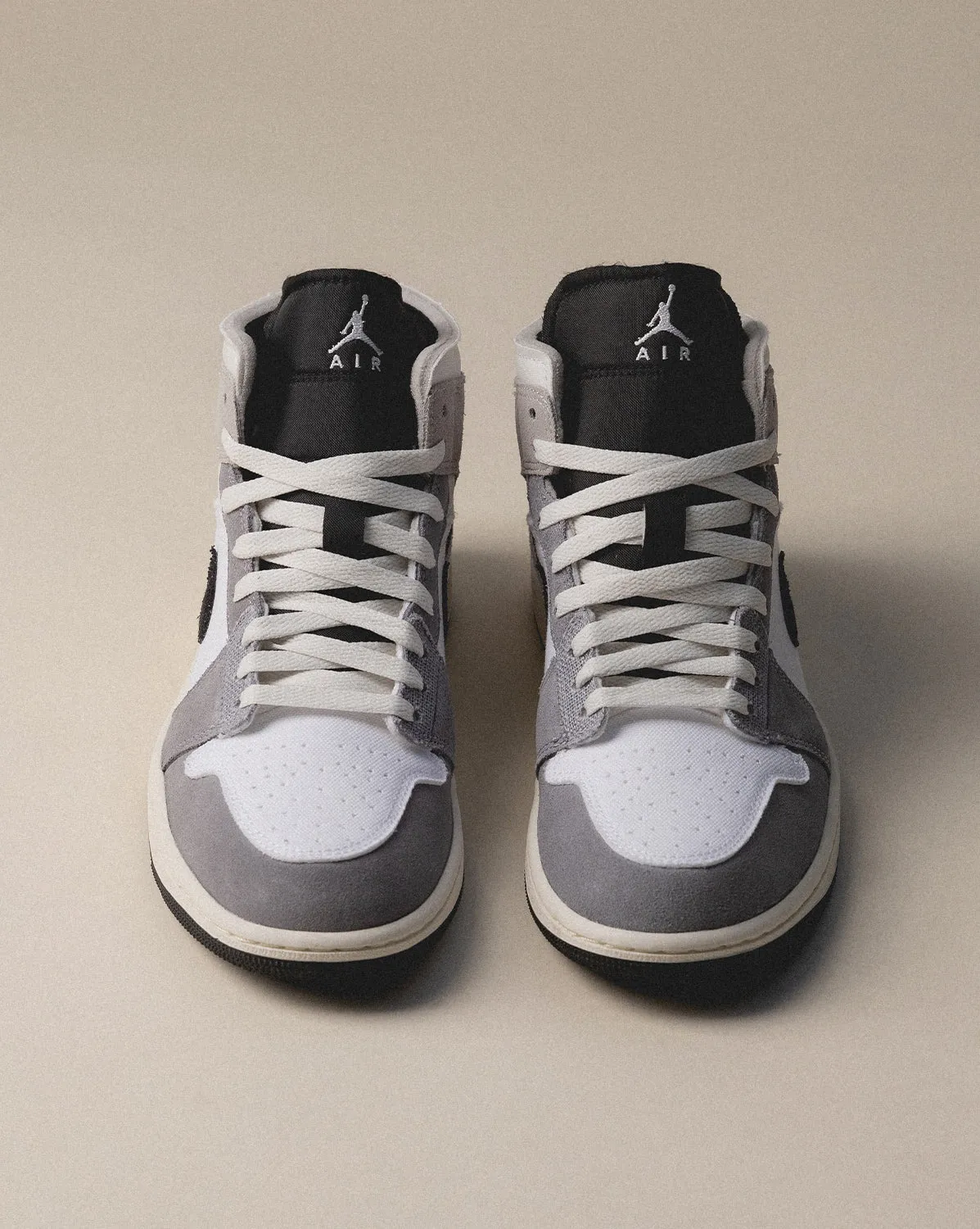 Nike Air Jordan 1 Mid SE Craft *Cement Grey* sold by Asphalt Gold product image thumbnail 4