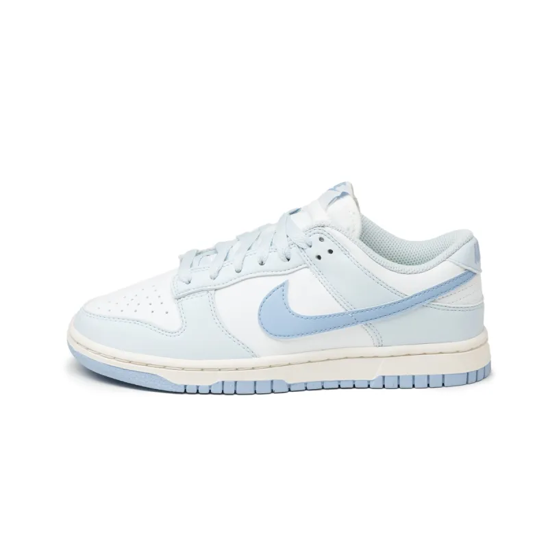 Nike Wmns Dunk Low sold by Asphalt Gold