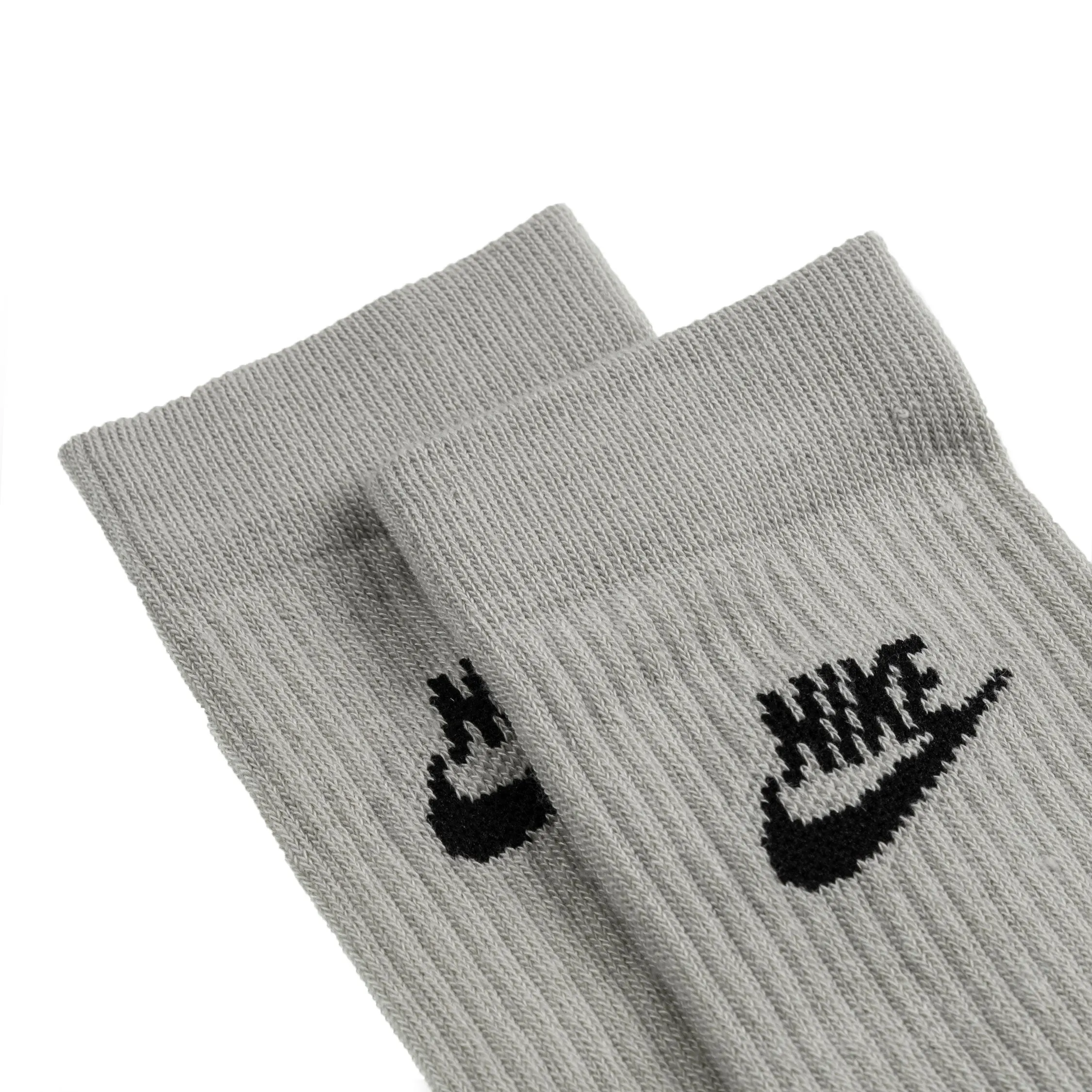 Nike Everyday Essential Crew Socks 3 Pack sold by Asphalt Gold product image thumbnail 2