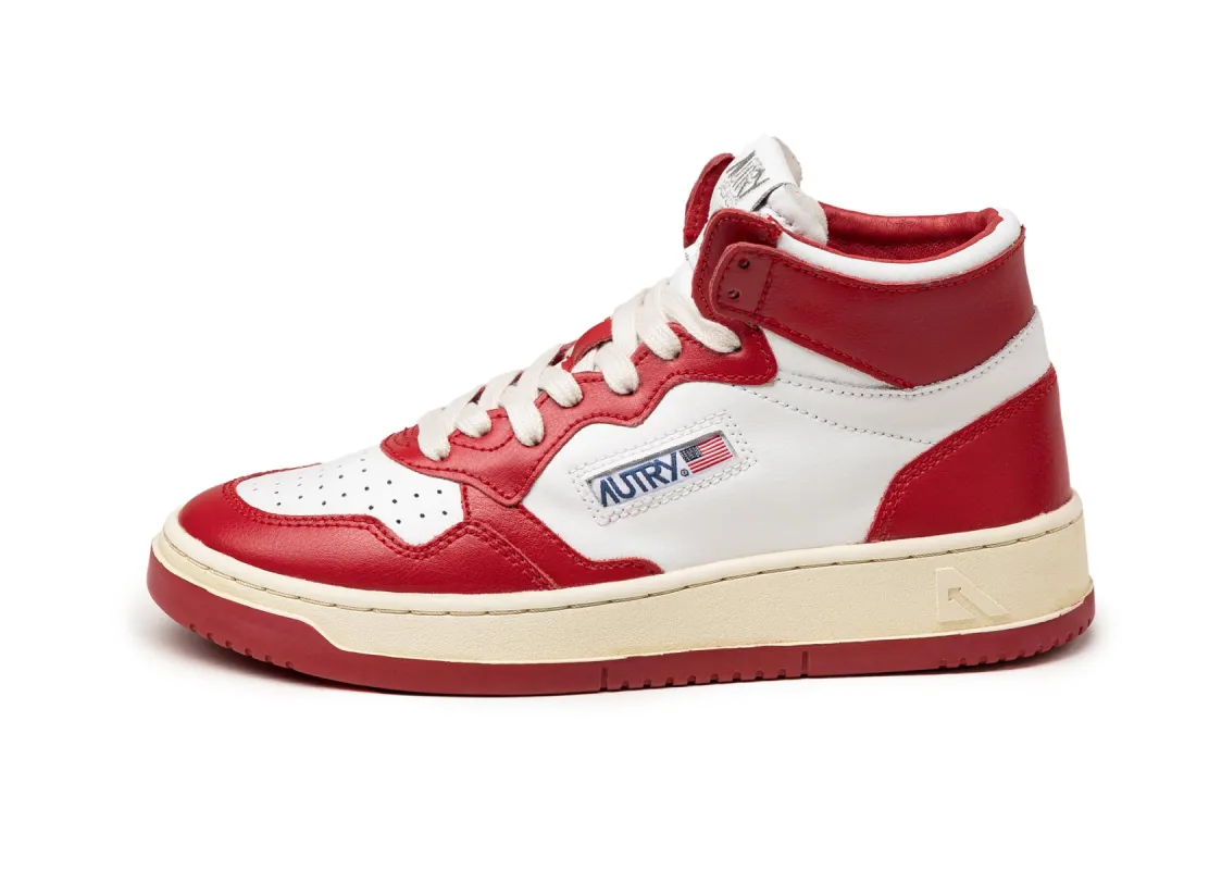 Autry Medalist Mid W sold by Asphalt Gold