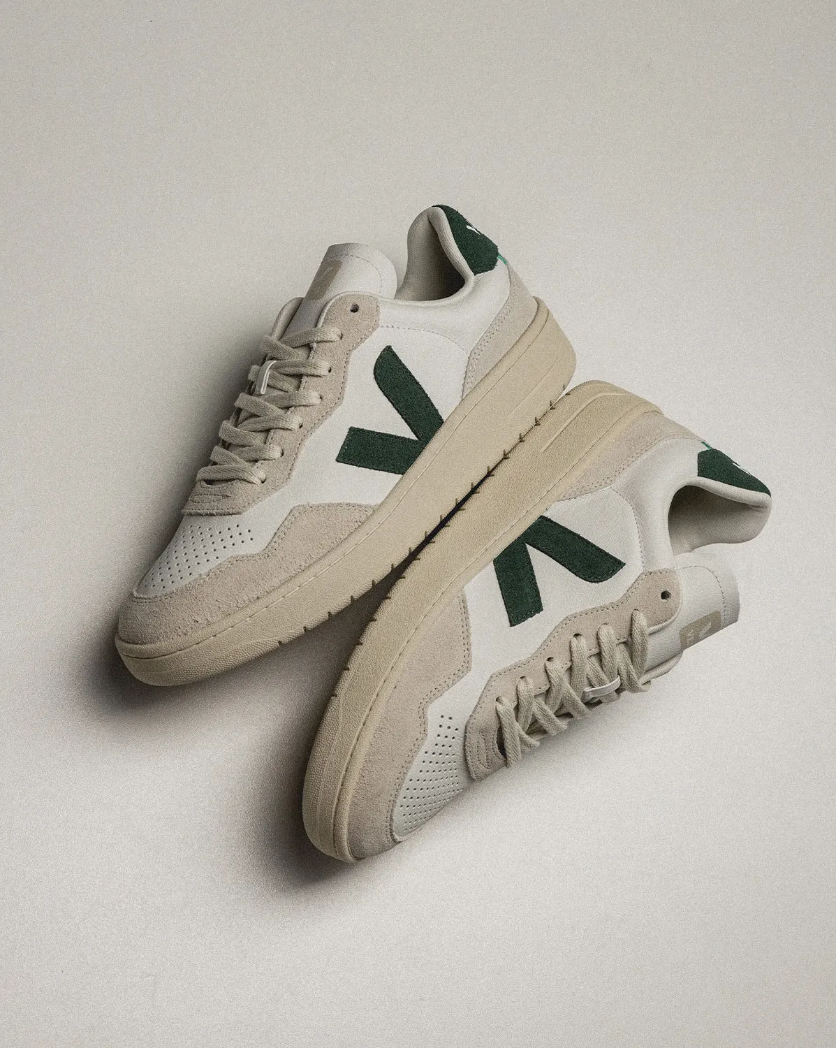 Veja V-90 O.T. sold by Asphalt Gold product image thumbnail 4